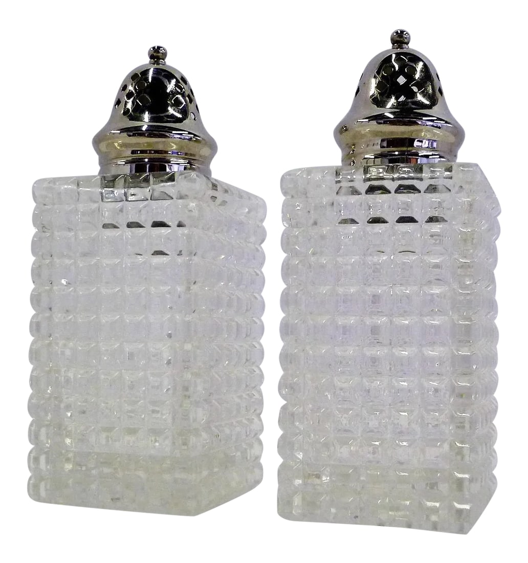 Early 1900s English Brilliant Cut Crystal Sugar Shaker and Muffineer - a Pair: Here a pair of Antique, probably Edwardian, English brilliant-cut crystal Salt Shaker and Muffineer Caster. With their Open Blocks (Diamonds) pattern and straight sides, they are an elegant and
