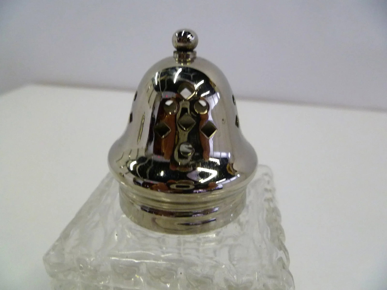 Early 1900s English Brilliant Cut Crystal Sugar Shaker and Muffineer - a Pair - 5