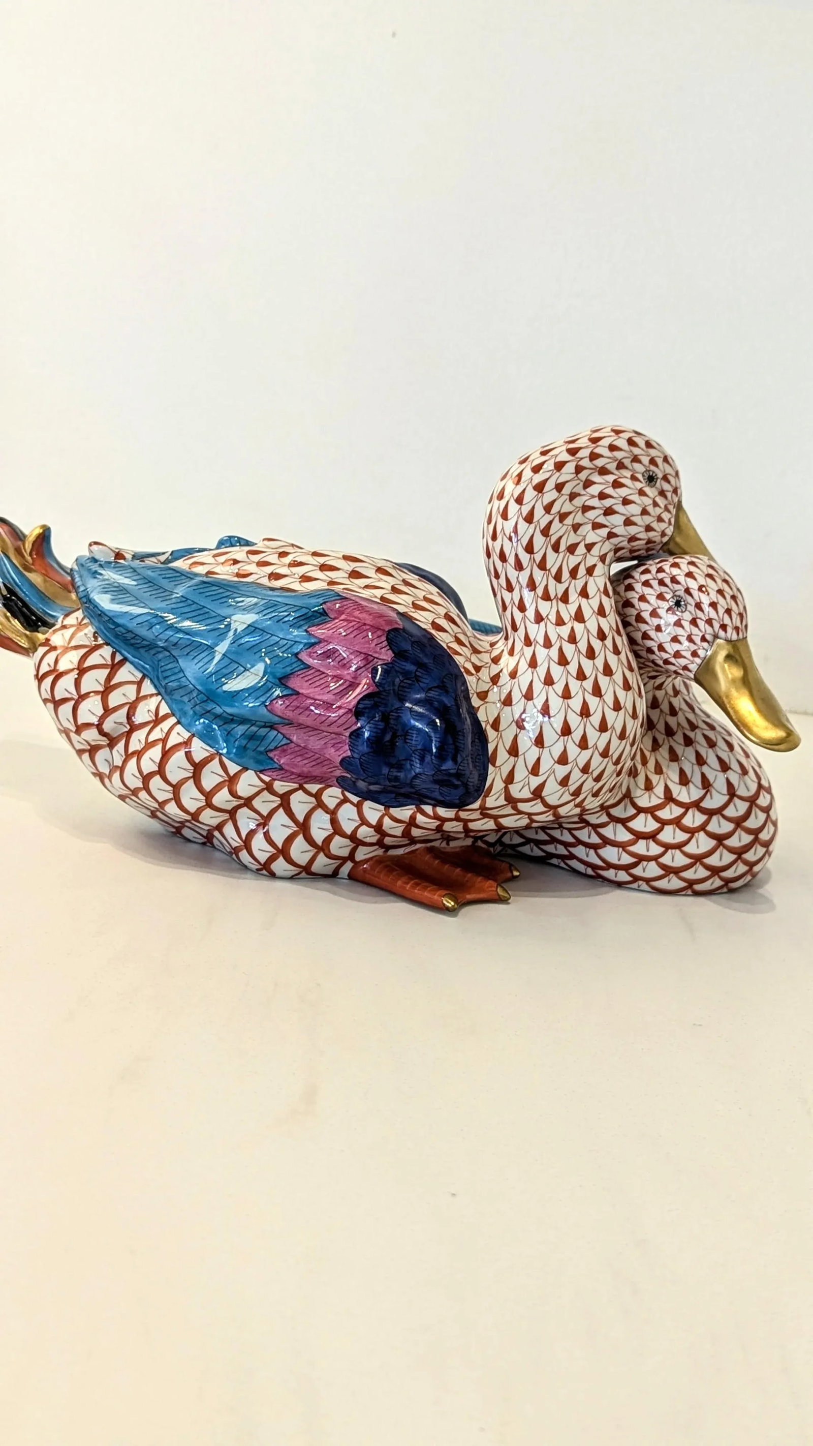 Pair of Herend Porcelain Ducks With Signature Fishnet Pattern - 5