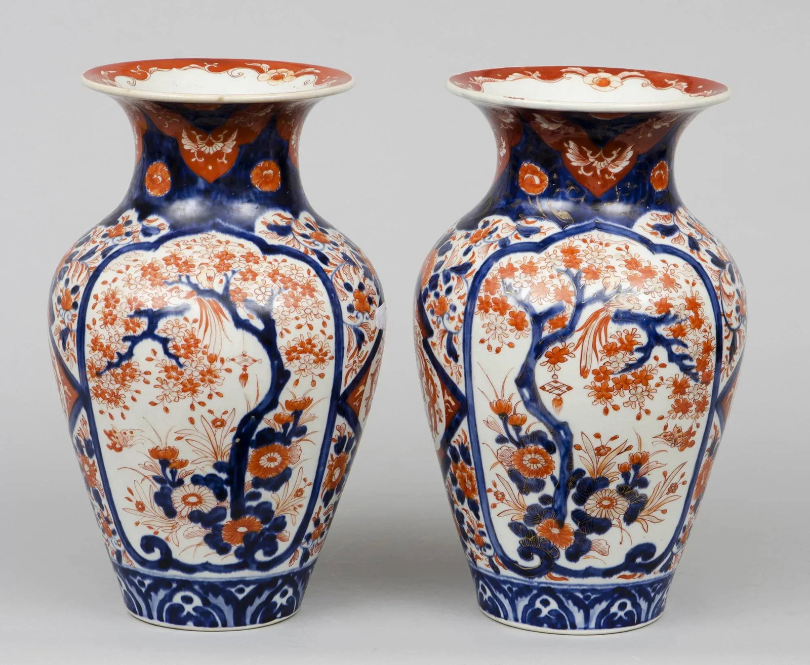 Japanese Imari Open Vases, circa 1870 - a Pair - 3