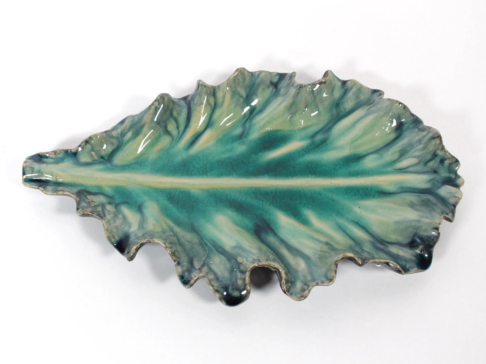 Majolica Platter in Aquamarine by Jardins en Fleur - 8