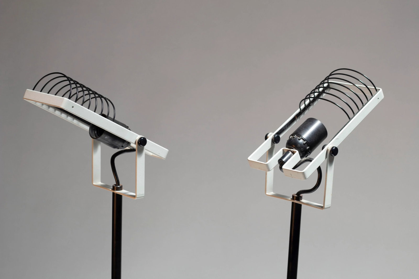Sintesi Terra Floor Lamps by Ernesto Gismondi for Artemide - a Pair - 2