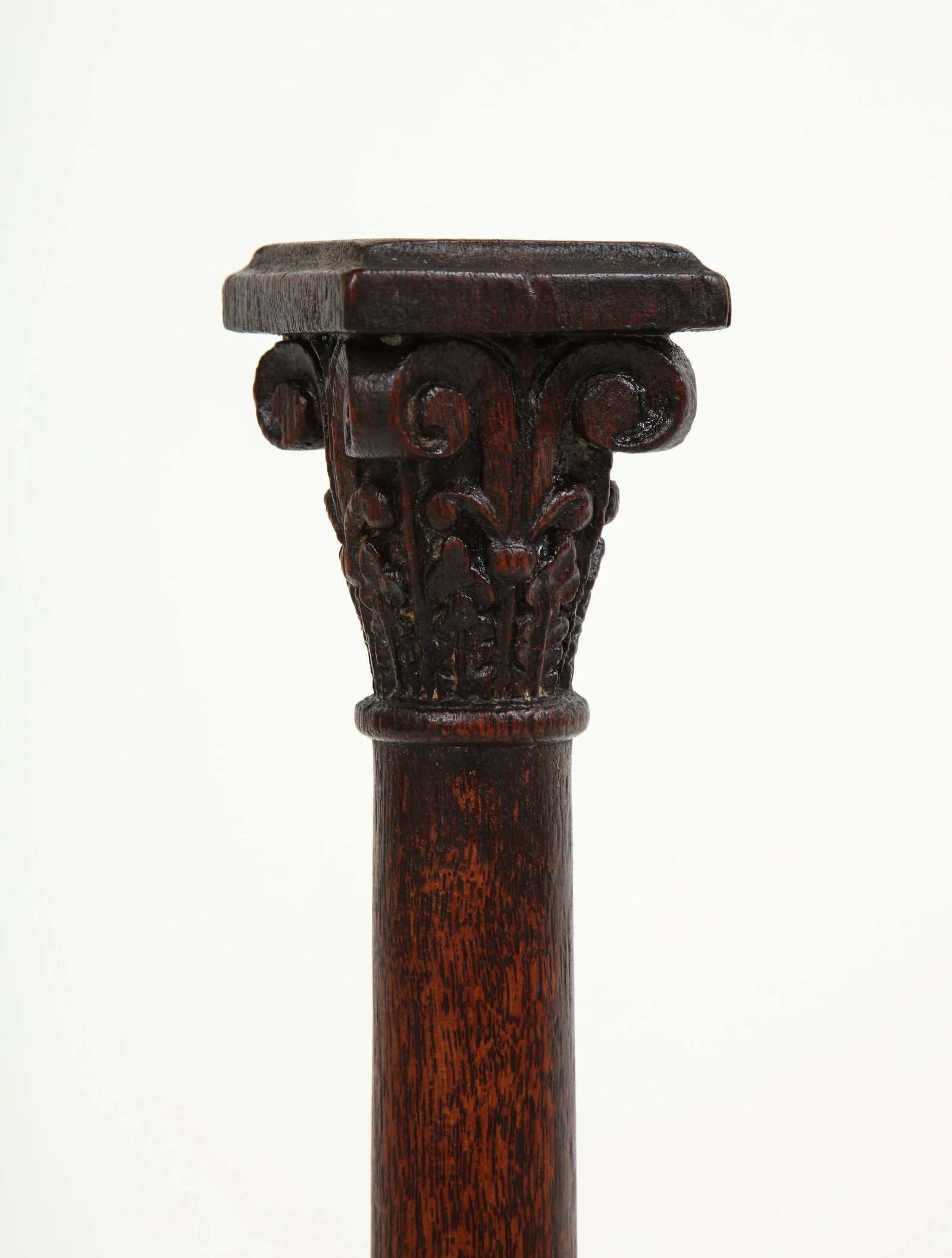 George III Neoclassical Candlesticks - a Pair - 5