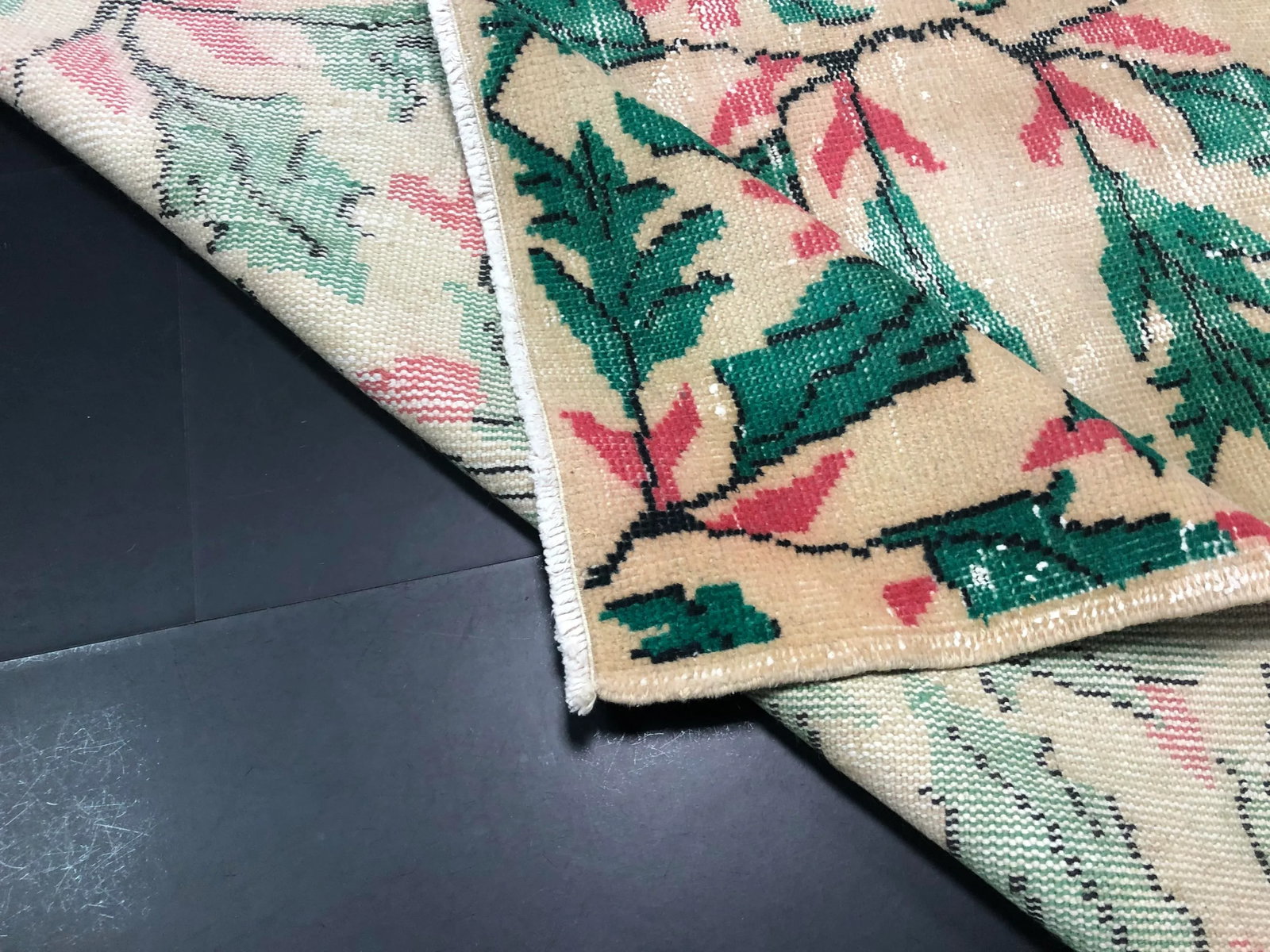 Vintage Christmas Turkish Handmade Beige and Green Rug - 10