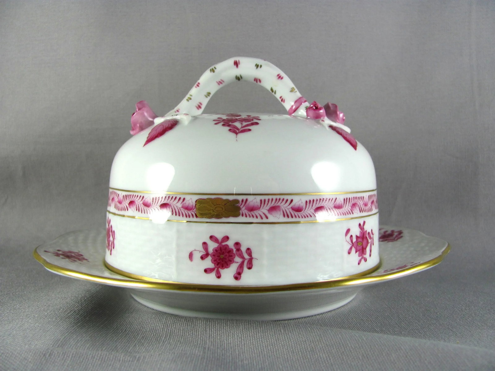 7-1/2" Herend Chinese Bouquet Raspberry Round Cheese Dish - 7