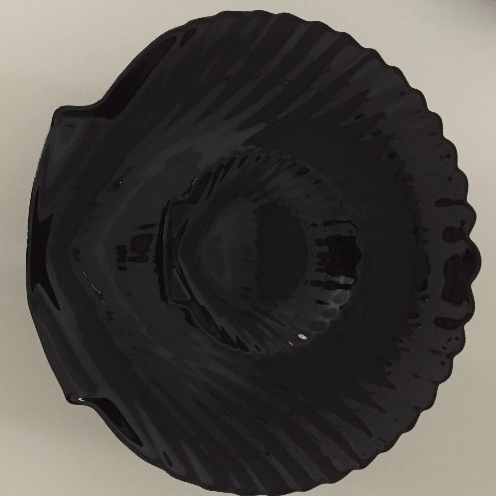 70s Arcoroc French Deco Jet Black Glass Clamshell Dinnerware Set- 24 Pieces - 11