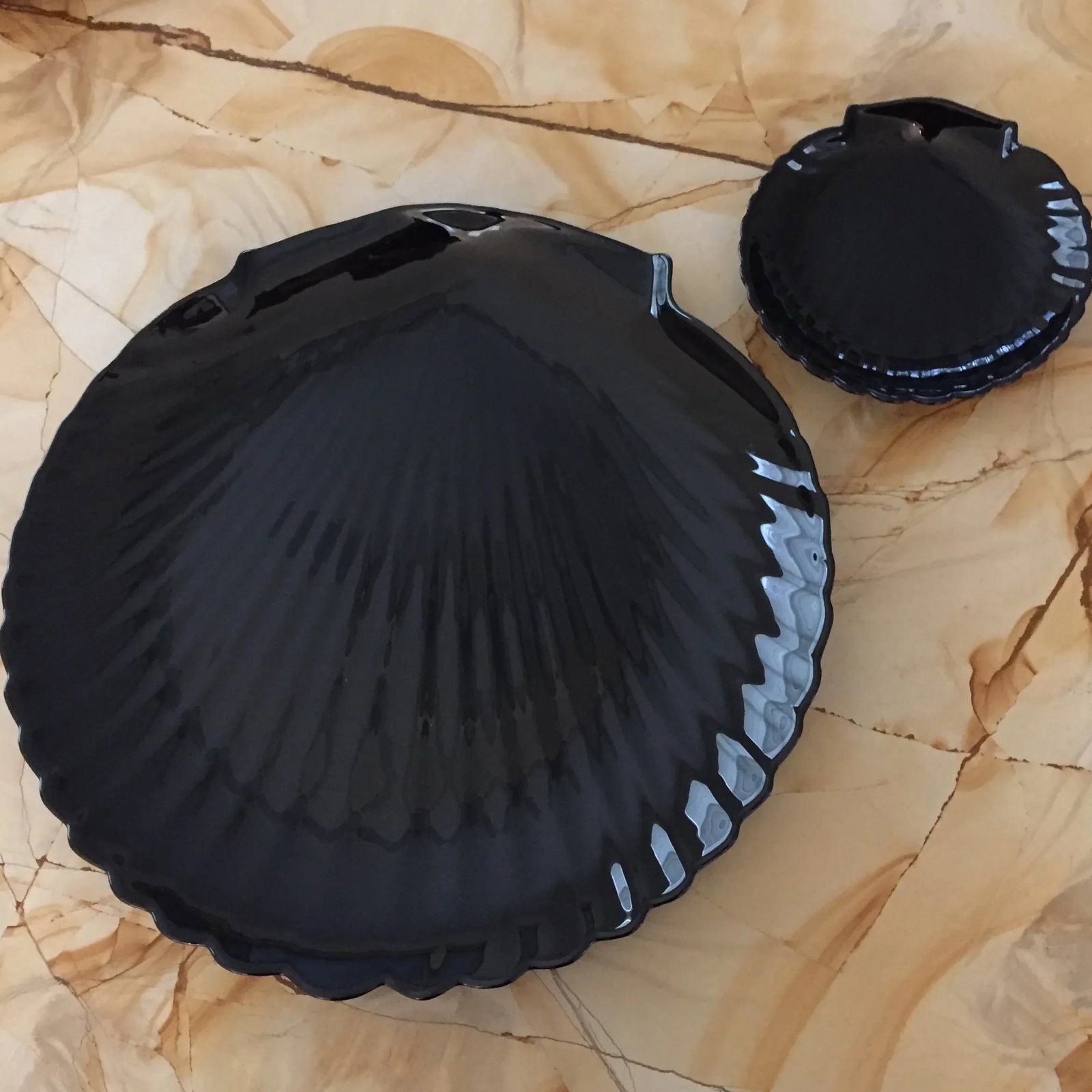 70s Arcoroc French Deco Jet Black Glass Clamshell Dinnerware Set- 24 Pieces - 3