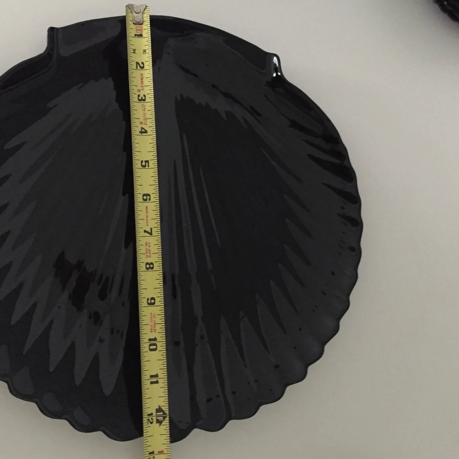 70s Arcoroc French Deco Jet Black Glass Clamshell Dinnerware Set- 24 Pieces - 9