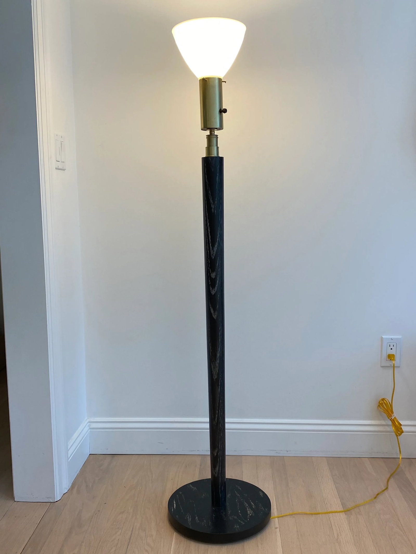 1940s Mid-Century Modern Ebonized Cerused Oak Floor Lamp - 4