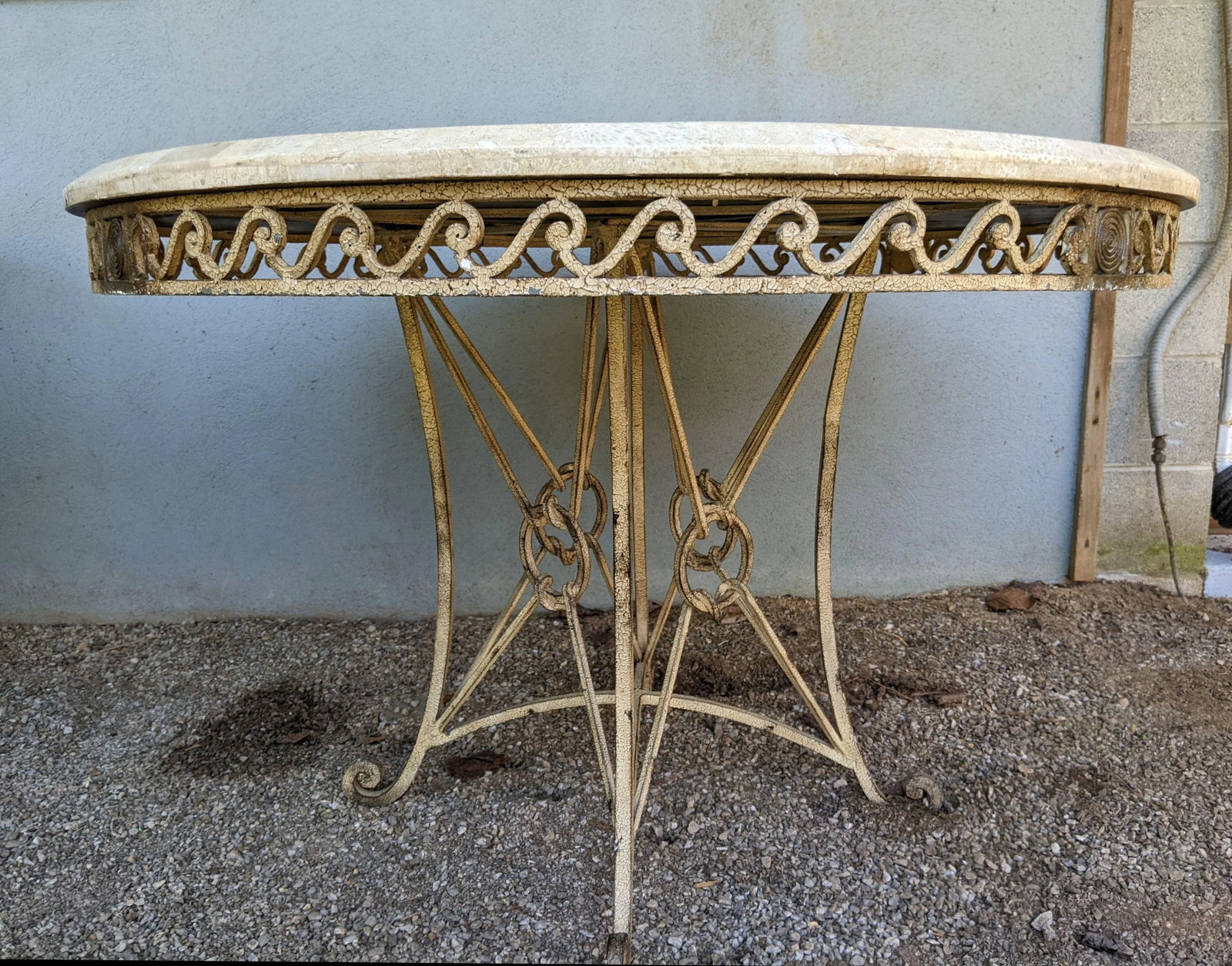 1990s Thomasville 44" Wrought Iron Table W/Tessellated Fossiliferous Limestone Top - 4