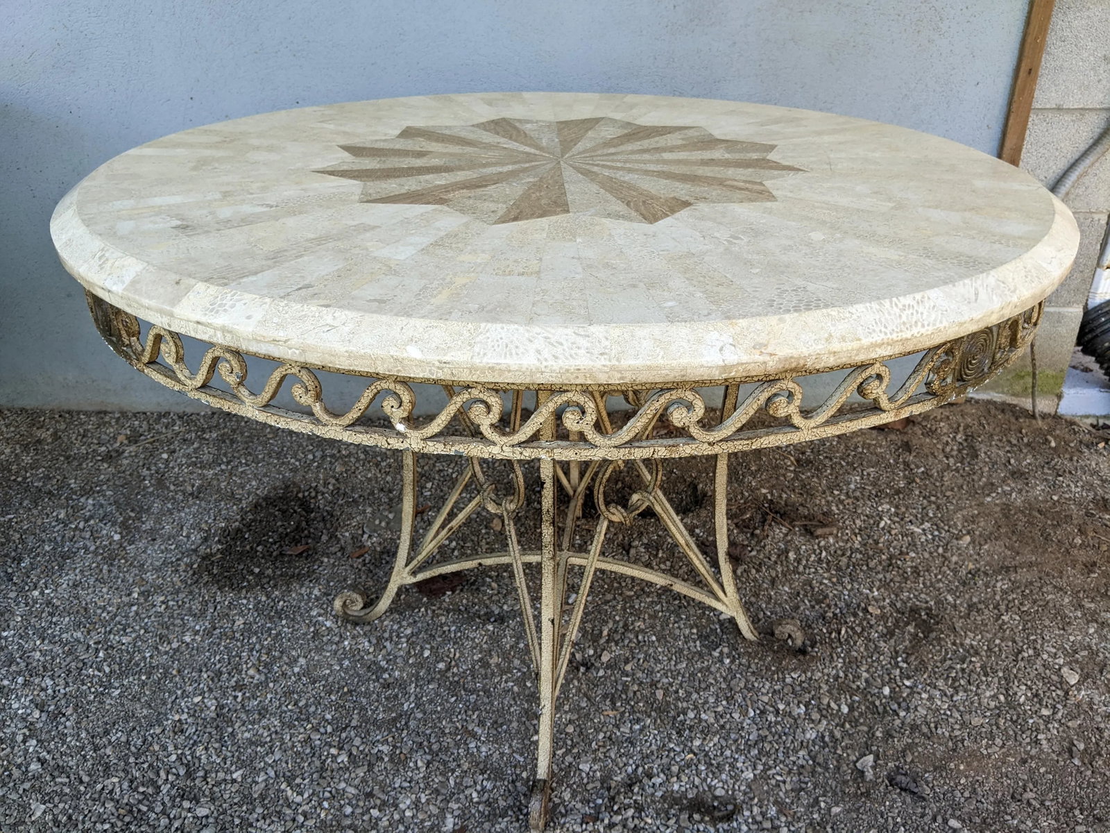 1990s Thomasville 44" Wrought Iron Table W/Tessellated Fossiliferous Limestone Top - 9