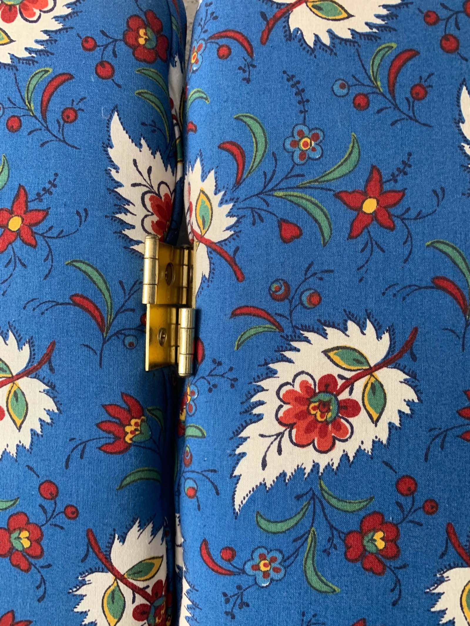 Vintage Pierre Deux Fabric Screen/Room Divider in Blue Background - 5