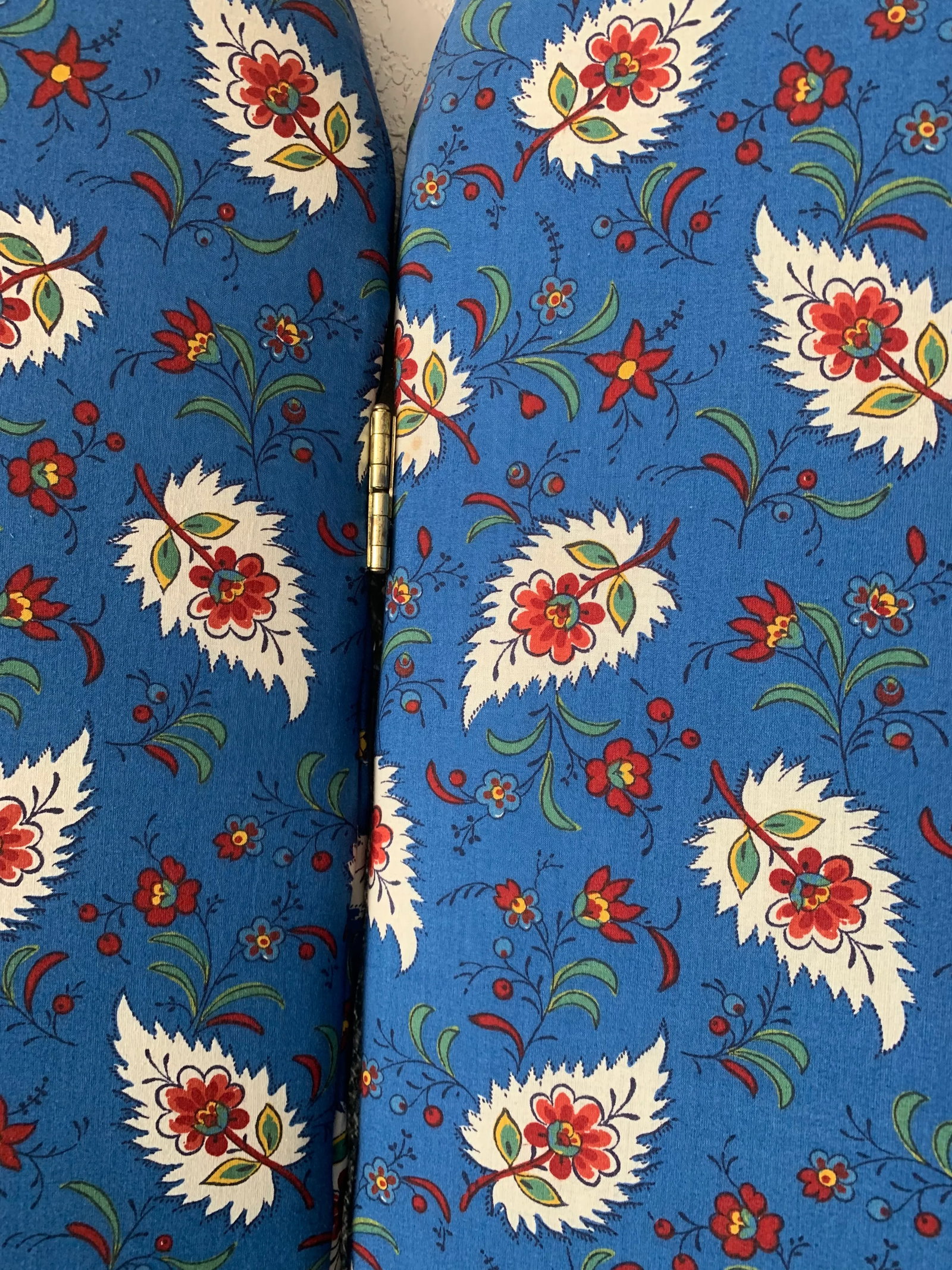Vintage Pierre Deux Fabric Screen/Room Divider in Blue Background - 6