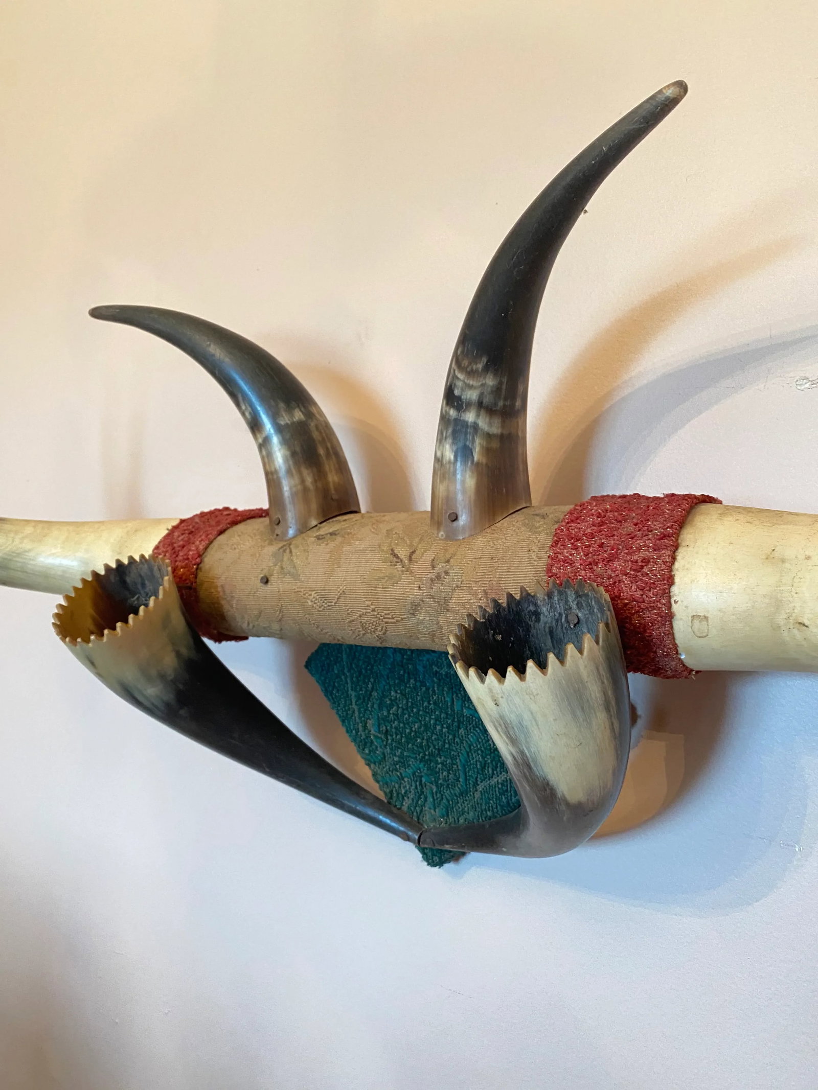 C. 1900 Cowboy Western 6 Steer Horn Wall Mount Coat Hat Rack With Candle Sconces - 3