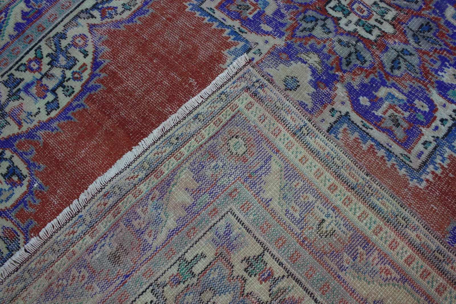 1980s Victorian Purple Medallion Rug - 12