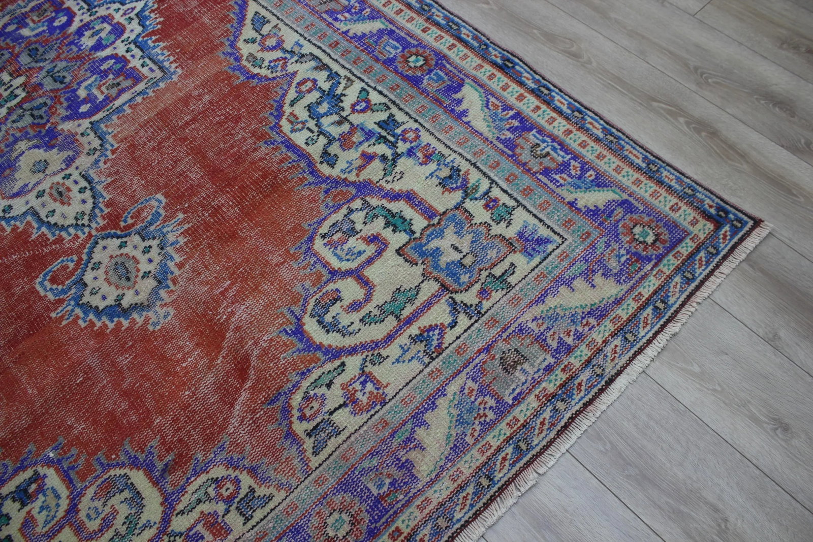 1980s Victorian Purple Medallion Rug - 5