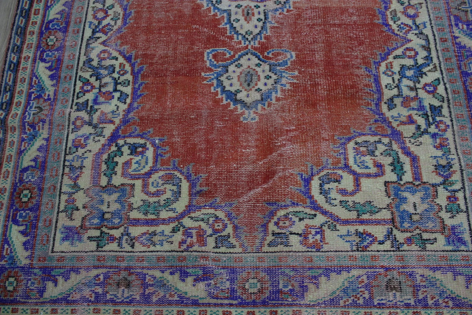 1980s Victorian Purple Medallion Rug - 6