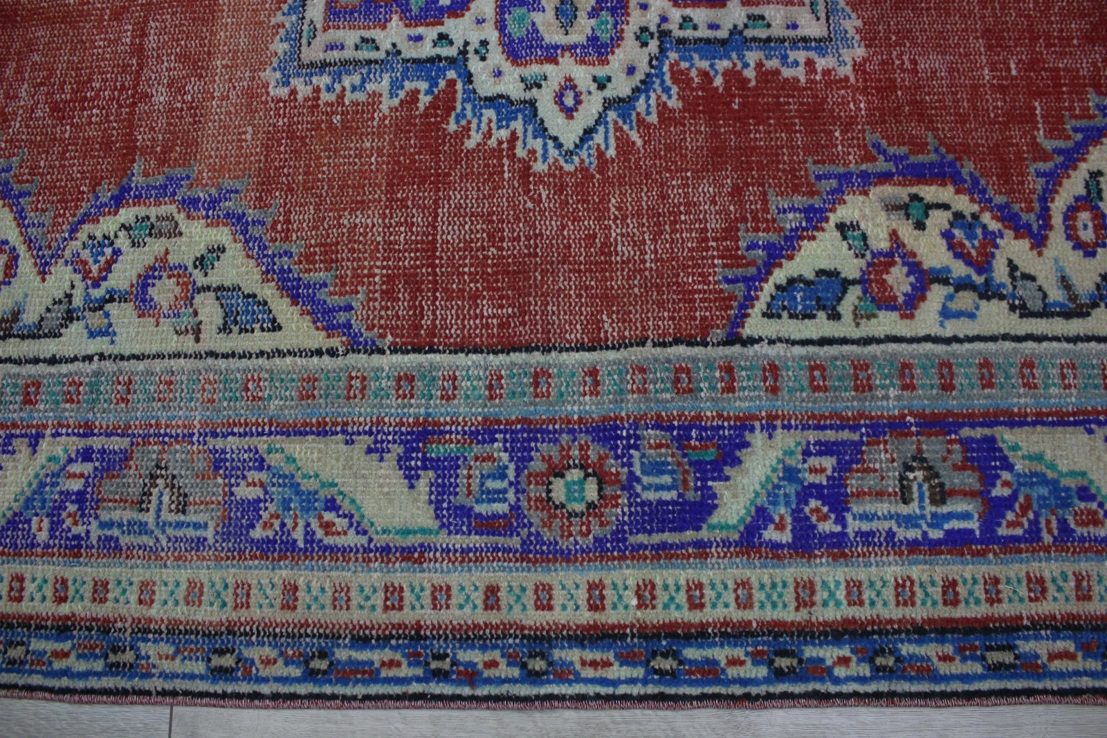 1980s Victorian Purple Medallion Rug - 9