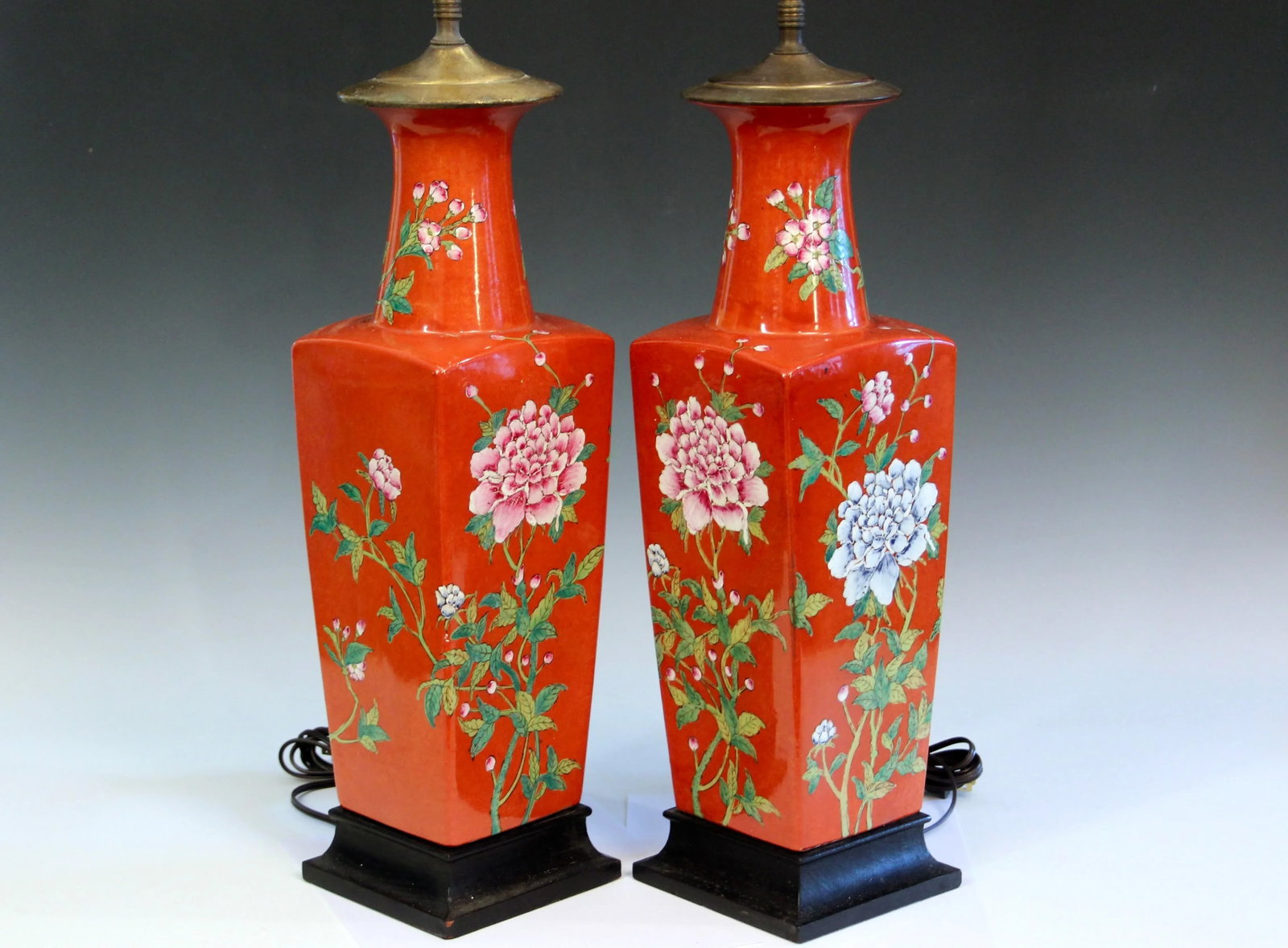 Pair 1970s Chinese Porcelain Chinoiserie Square Lamps Vase Famille Rouge - 2