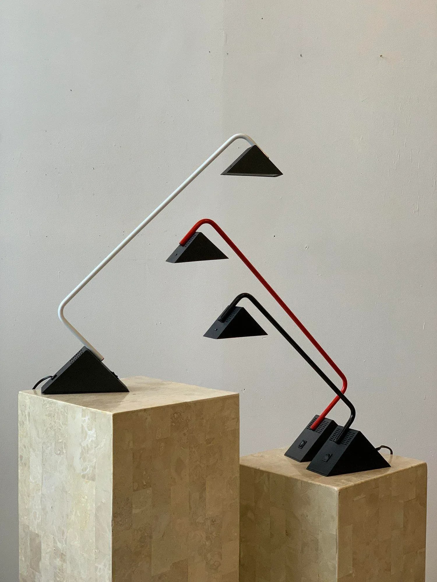 Vintage Postmodern Disegno Italia Black Enameled Metal + Molded Plastic Angy Desk Lamp, Circa 1970s - 12