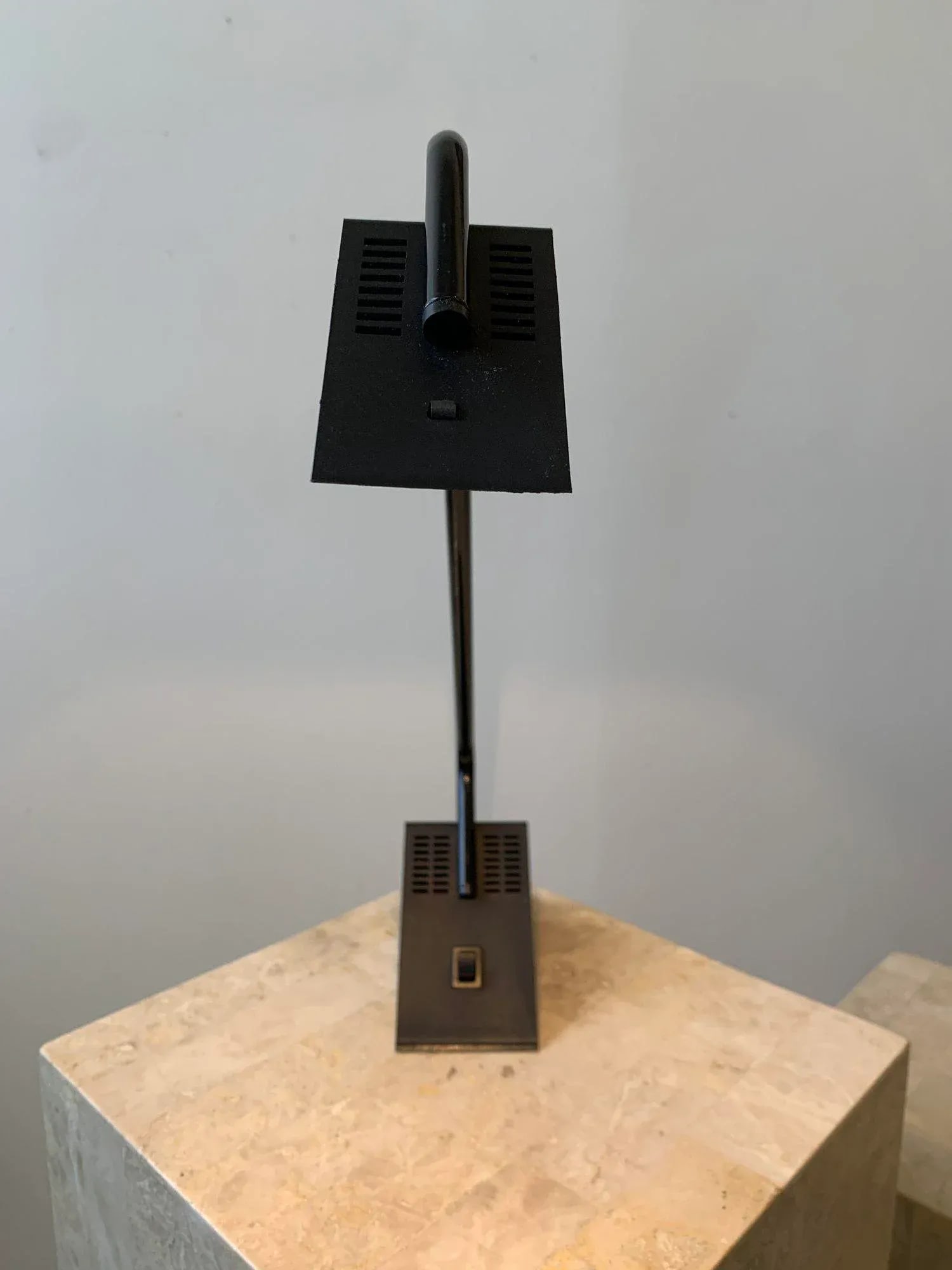 Vintage Postmodern Disegno Italia Black Enameled Metal + Molded Plastic Angy Desk Lamp, Circa 1970s - 5