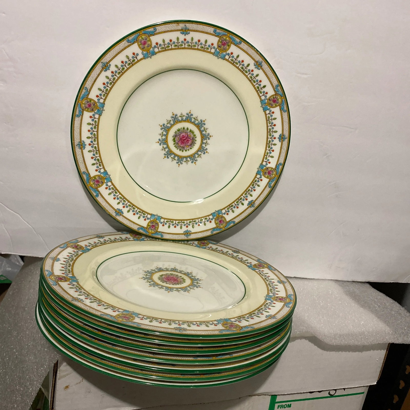 Antique Wedgwood Tintagel Dinner Plates- Set of 8 - 2