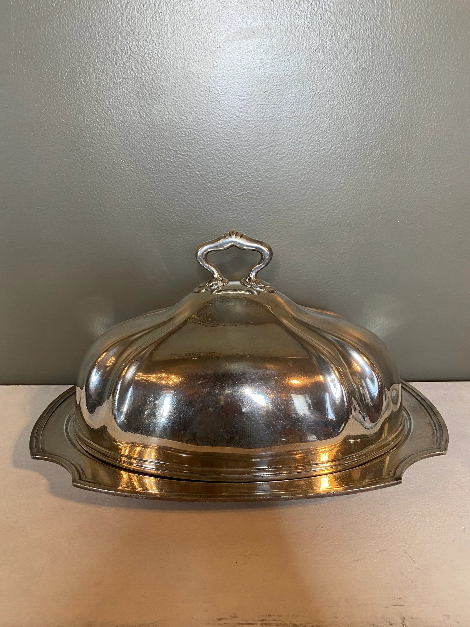 Heavy Hotel Silver Crested Meat Dome and Under-Tray - 2