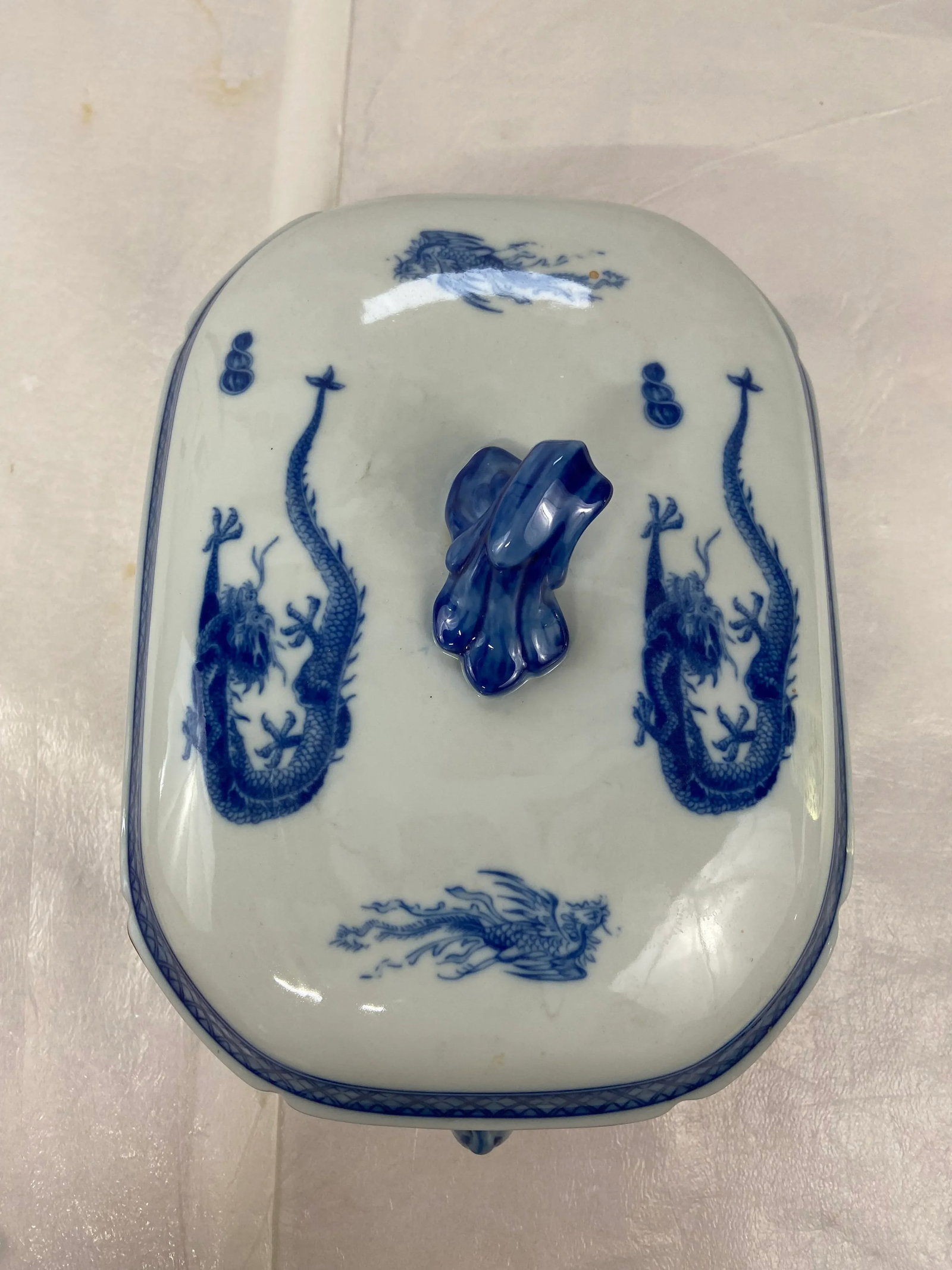 Mottahedeh Canton Tureen With Lid - 4