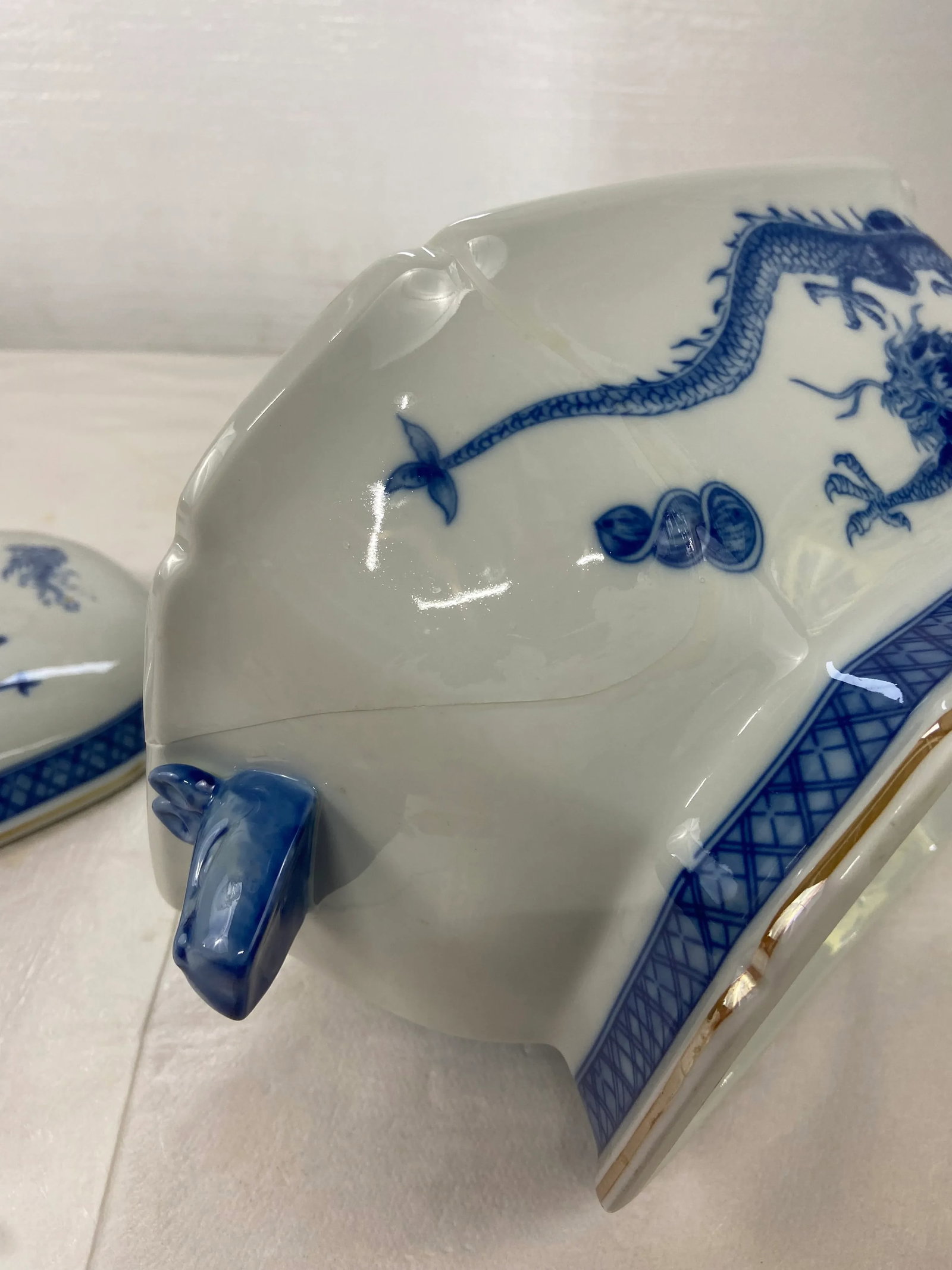 Mottahedeh Canton Tureen With Lid - 8