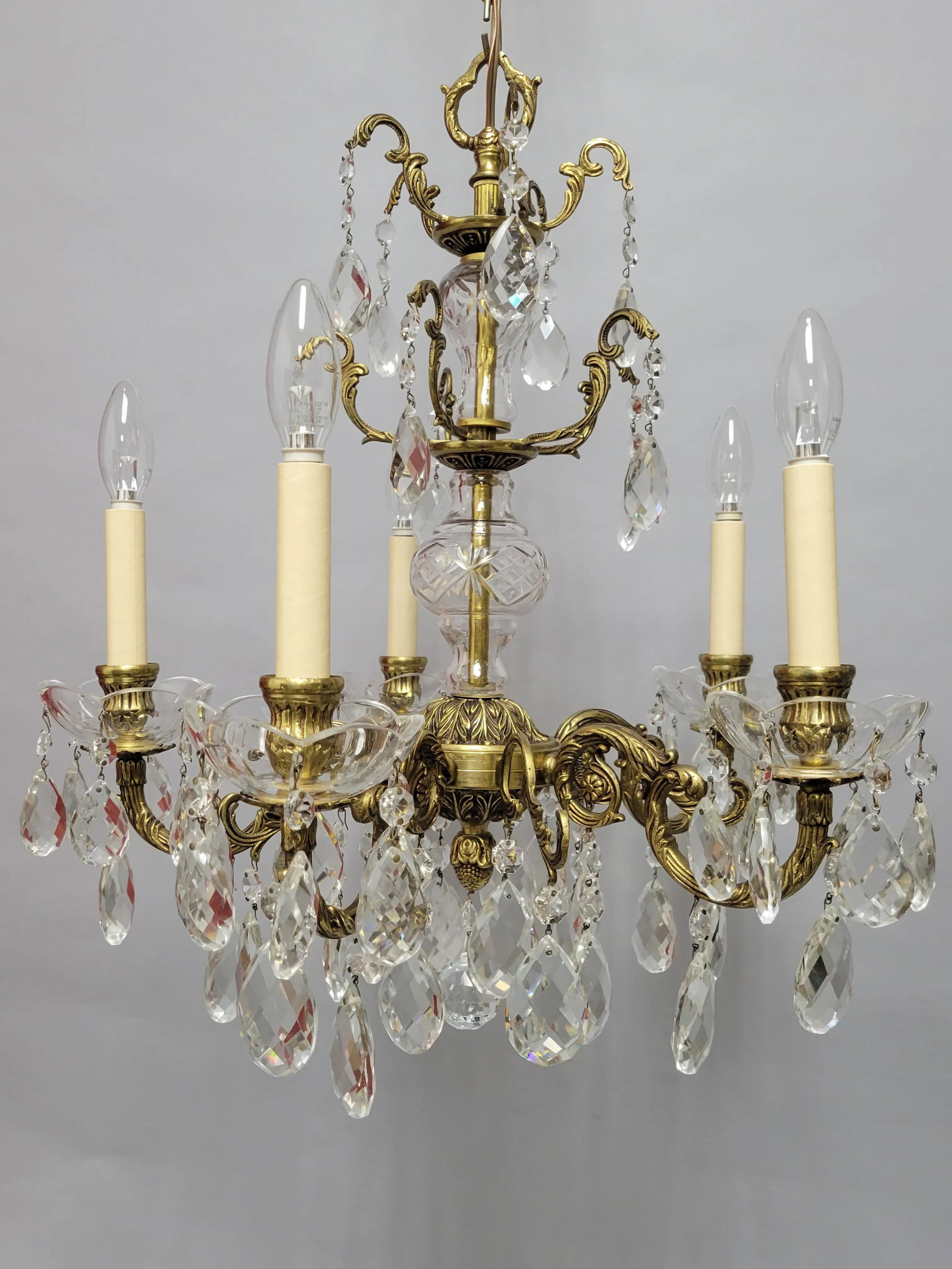 Mid 20th Century Cast Brass & Crystal Chandelier - 13