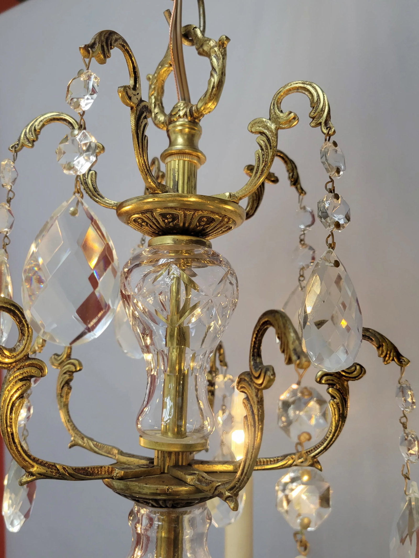 Mid 20th Century Cast Brass & Crystal Chandelier - 9