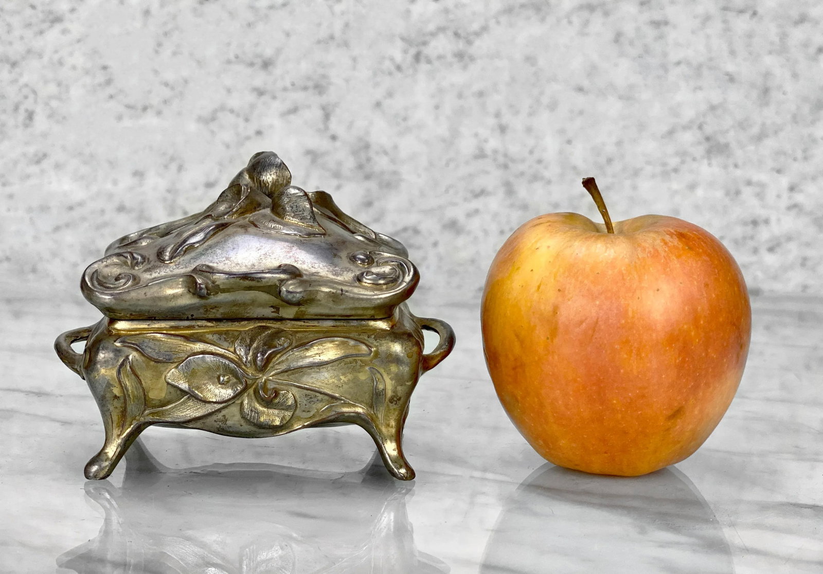 Vintage Art Nouveau Gold Gilded Cast Metal Trinket Dresser Box - 2
