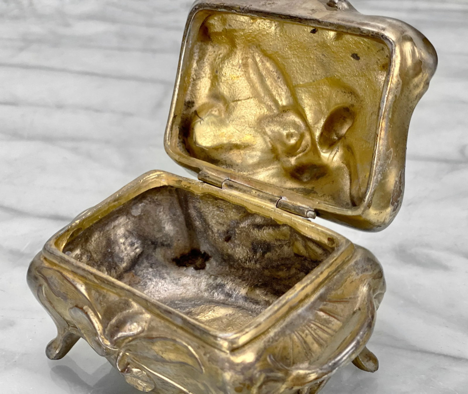 Vintage Art Nouveau Gold Gilded Cast Metal Trinket Dresser Box - 9
