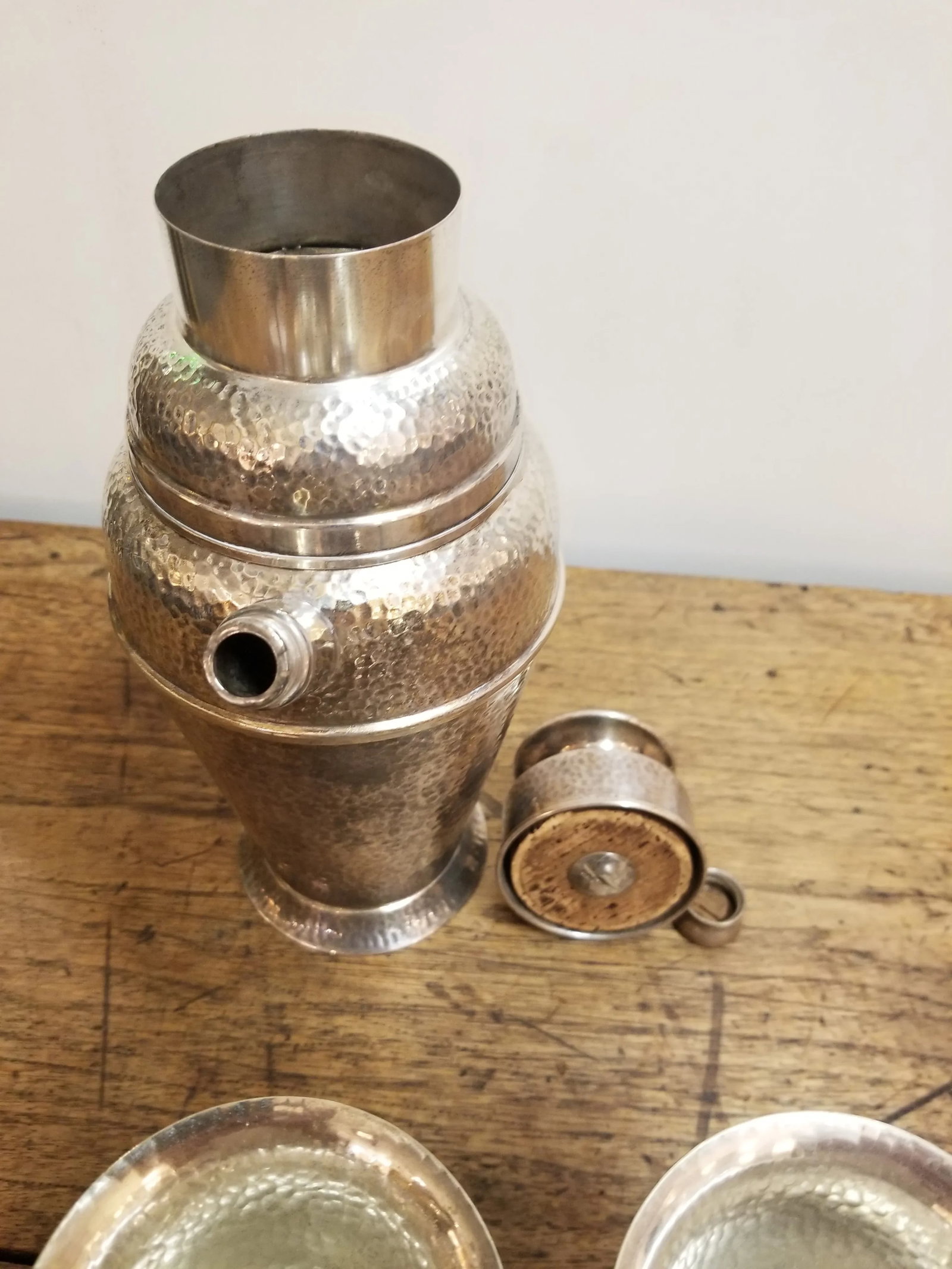 1920s Apollo Bernard Rice's Sons Art Deco Vintage Nickel Silver Hammered Cocktail Shaker & 6 Cocktai - 5