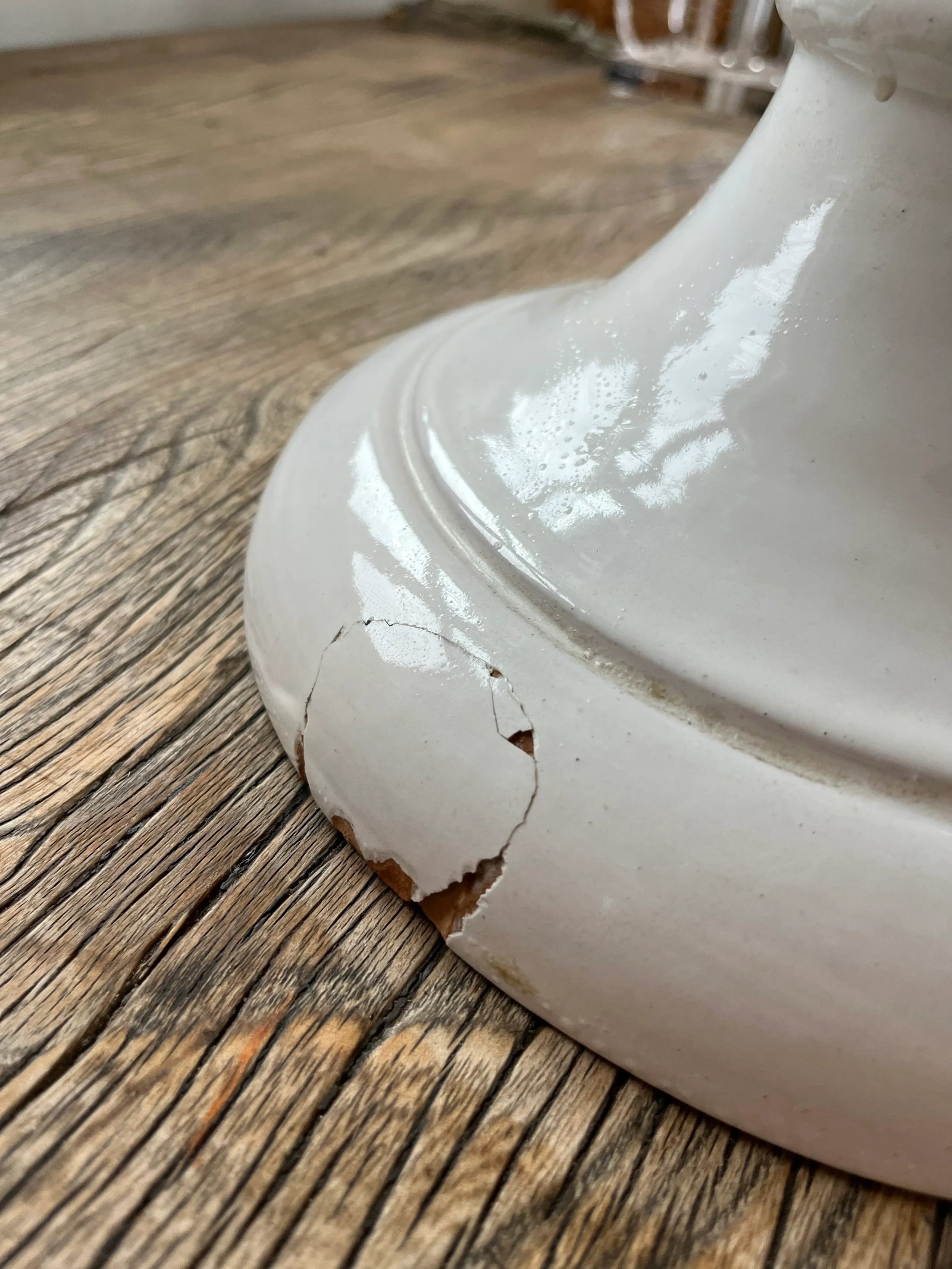 Vintage White Pinecone Pottery Planter - 9