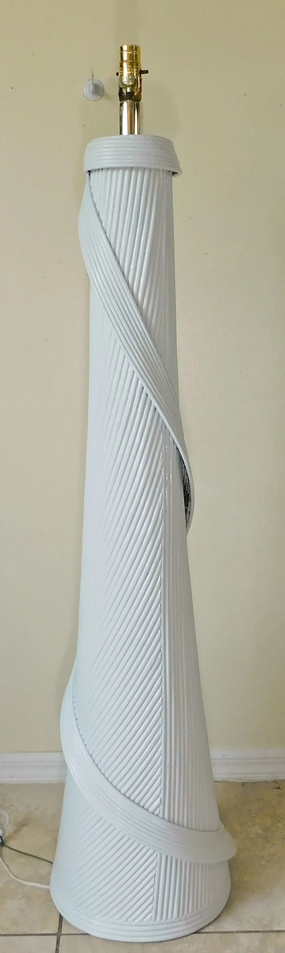Vintage Betty Cobonpue Style White Pencil Reed Sculptural Floor Lamp With Shade - 10