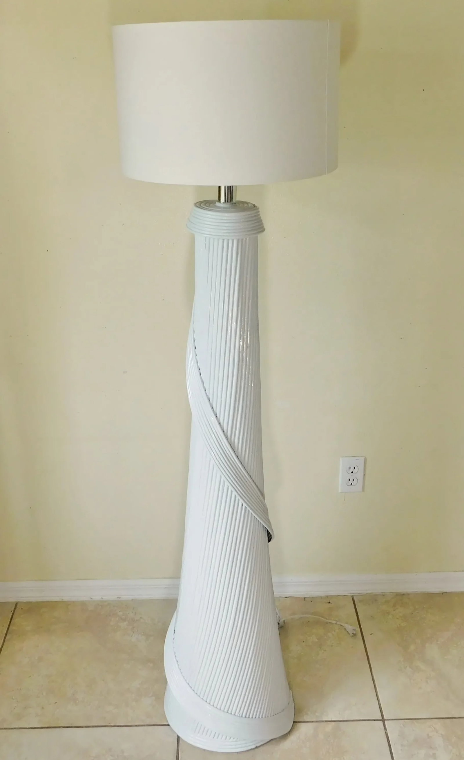 Vintage Betty Cobonpue Style White Pencil Reed Sculptural Floor Lamp With Shade - 12
