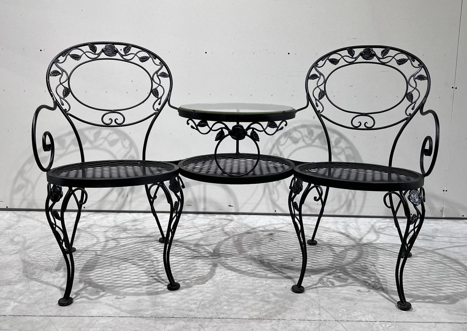 Woodard Furniture Tete-A-Tete Wrought Iron Outdoor Chantilly Rose Tete a Tete Chair Bench Loveseat - 11
