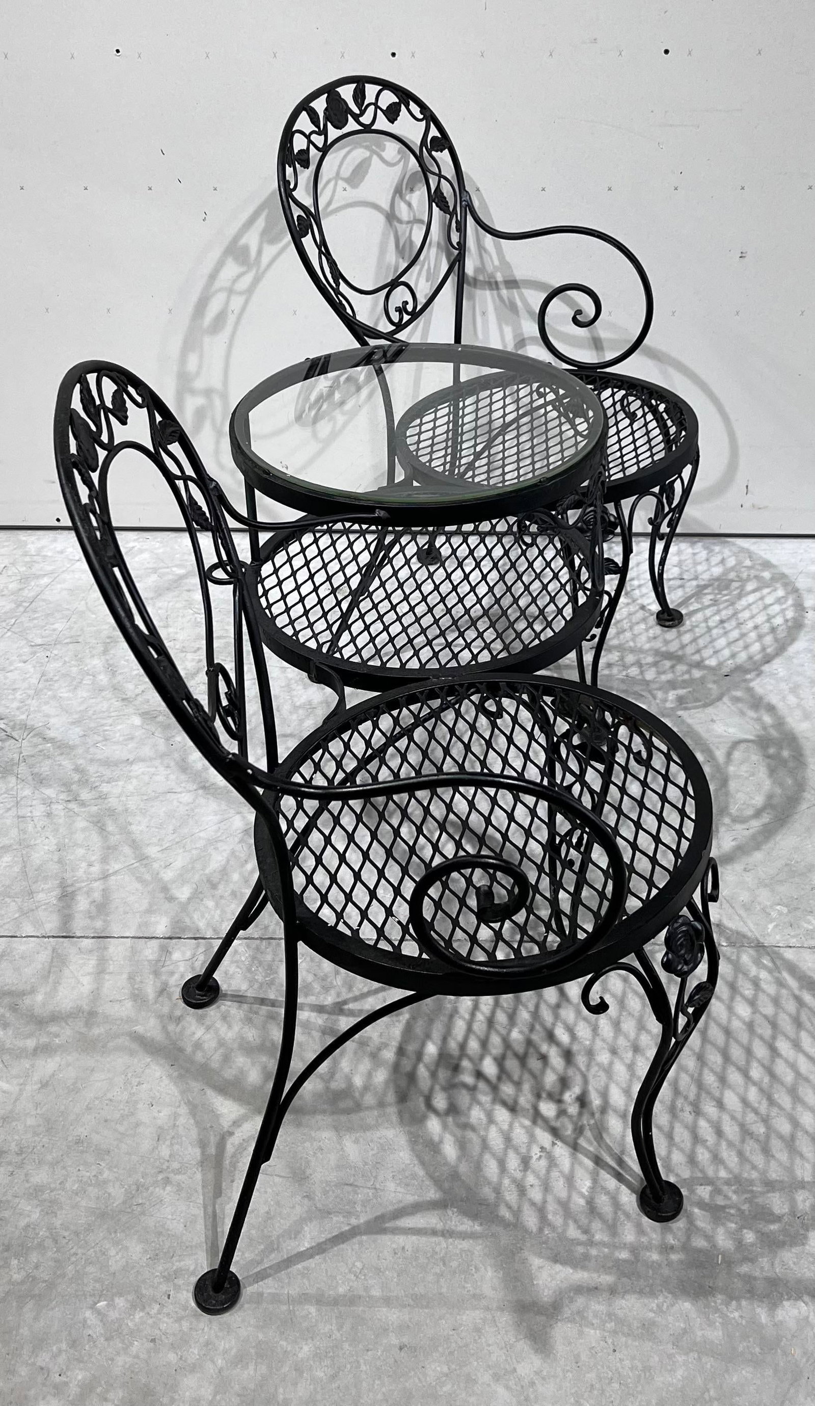 Woodard Furniture Tete-A-Tete Wrought Iron Outdoor Chantilly Rose Tete a Tete Chair Bench Loveseat - 8