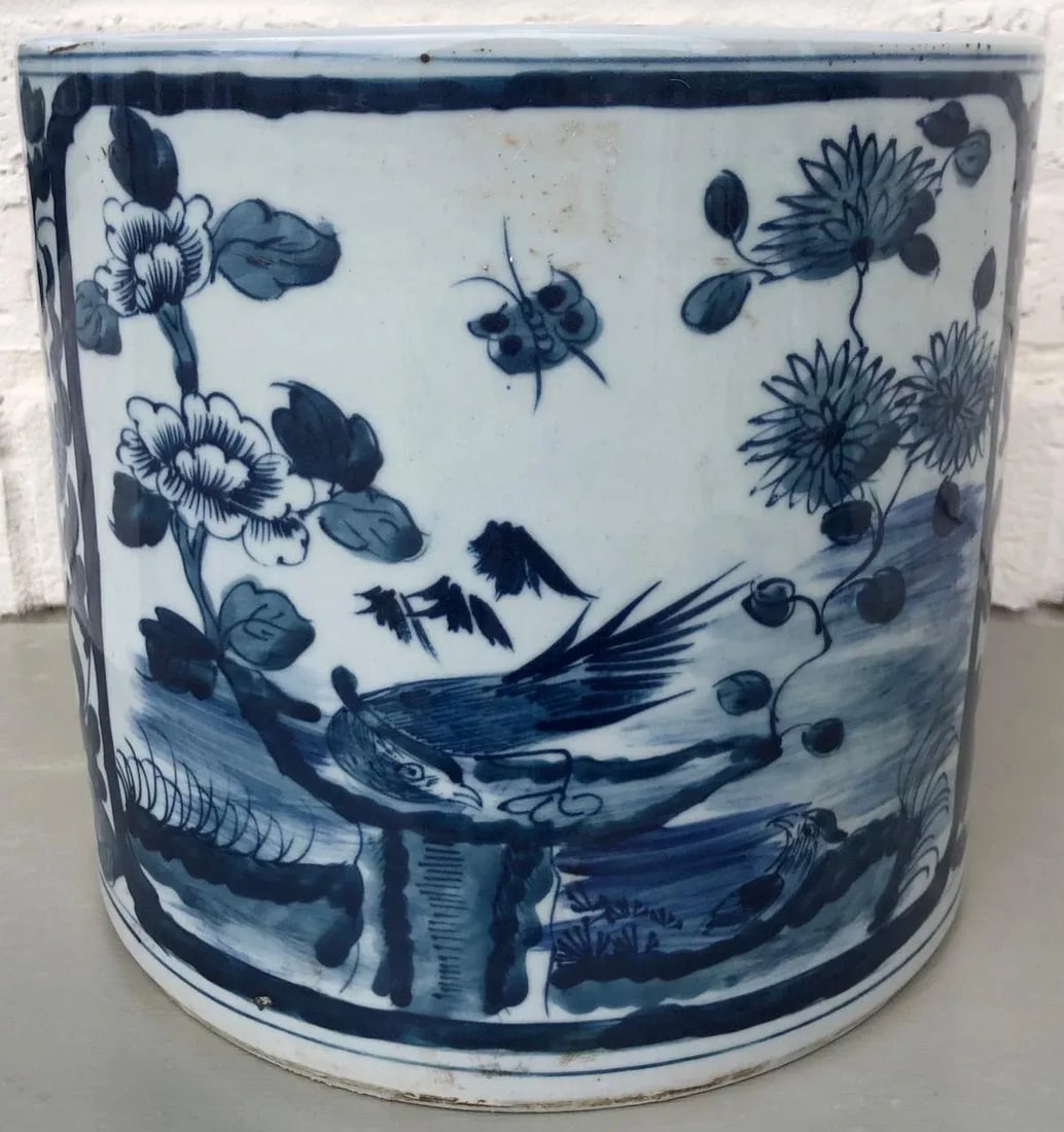 Chinoiserie Planter With Bird in Window Motif - 3