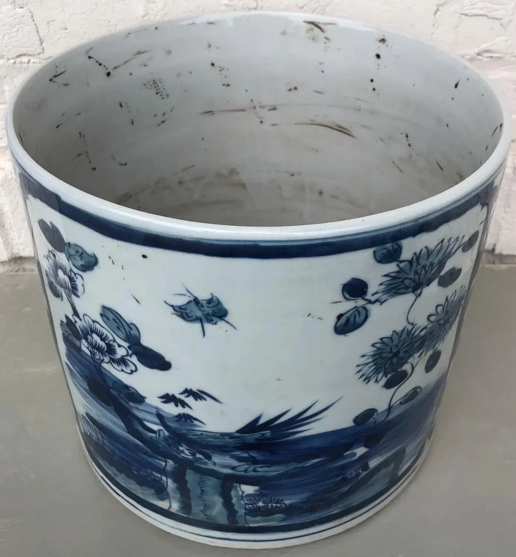 Chinoiserie Planter With Bird in Window Motif - 5