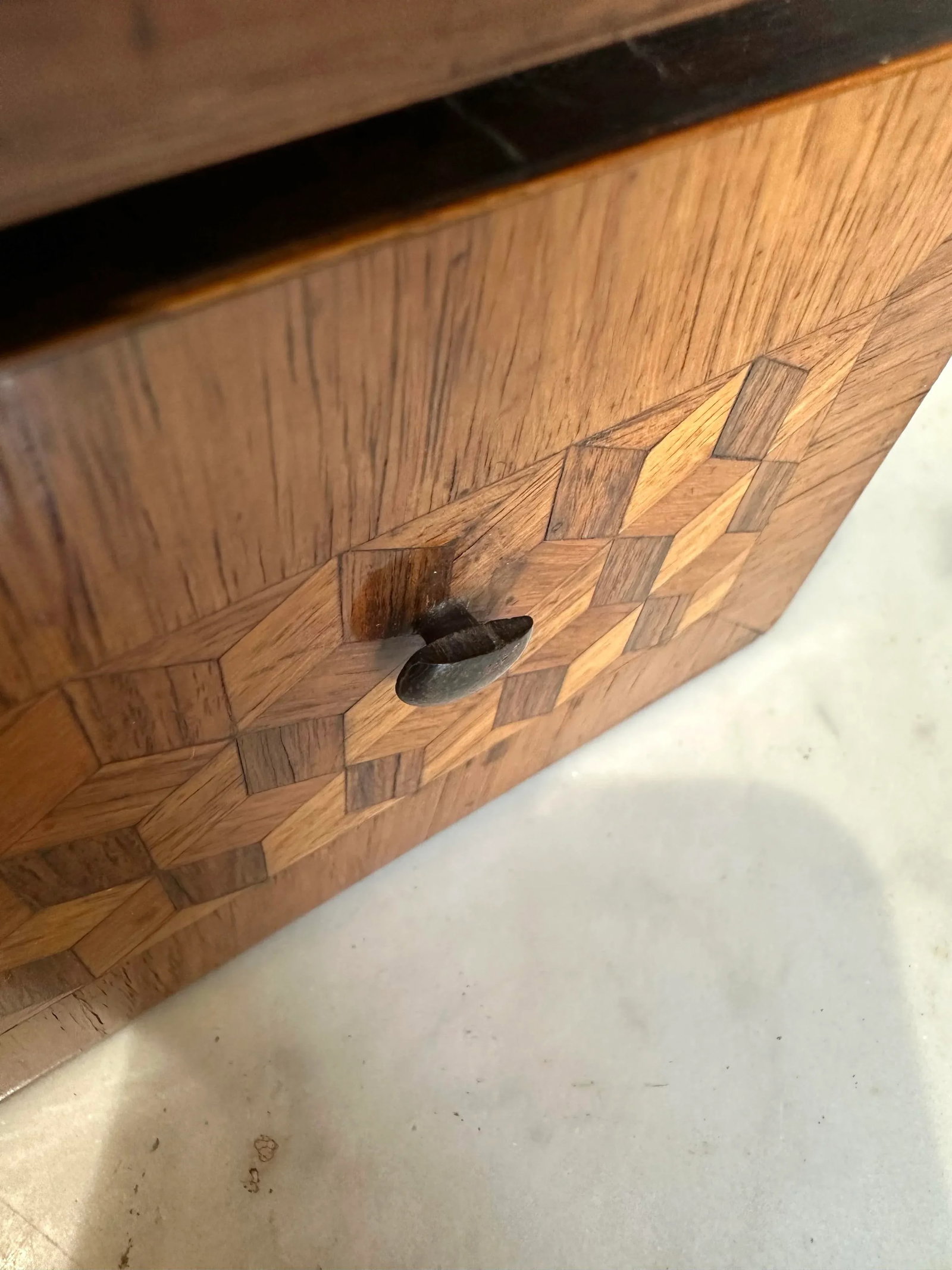 Trompe l'Oeil Marquetry Lidded Box - 10