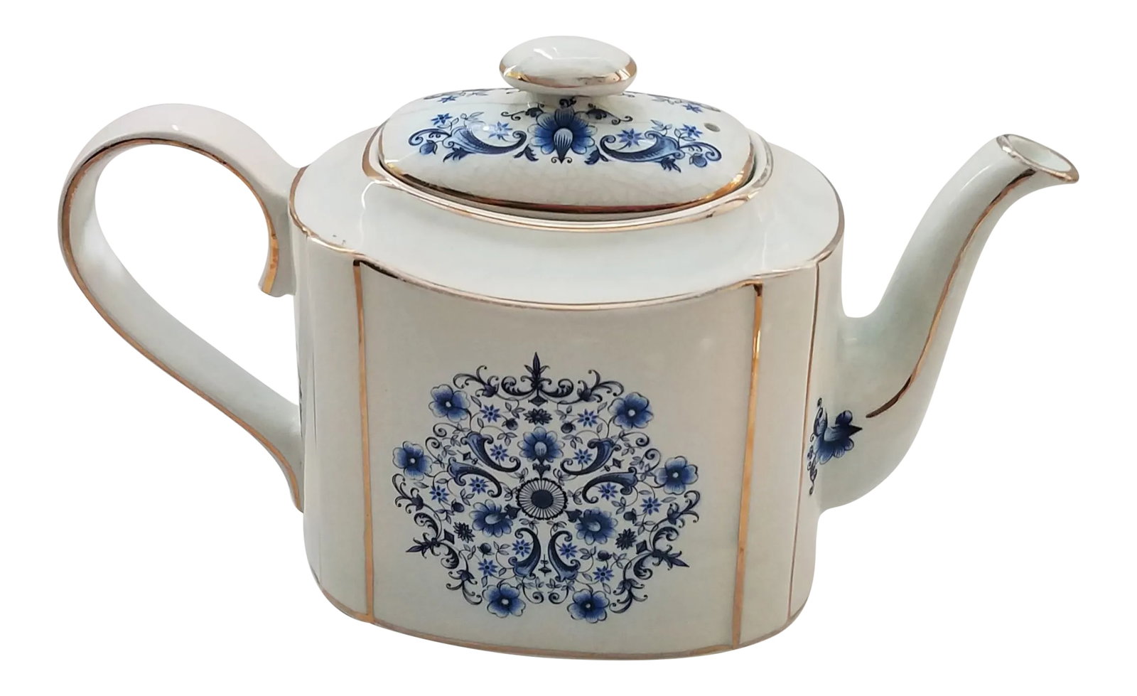 Vintage Arthur Wood Blue & White Hand Painted Porcelain Tea Pot: Vintage Arthur Wood Blue & White Porcelain Hand Painted Teapot. This is a Rare Blue & White Treasure From England. Highly Collectible Teapot . Condition: Alterations: Original Condition Unaltered