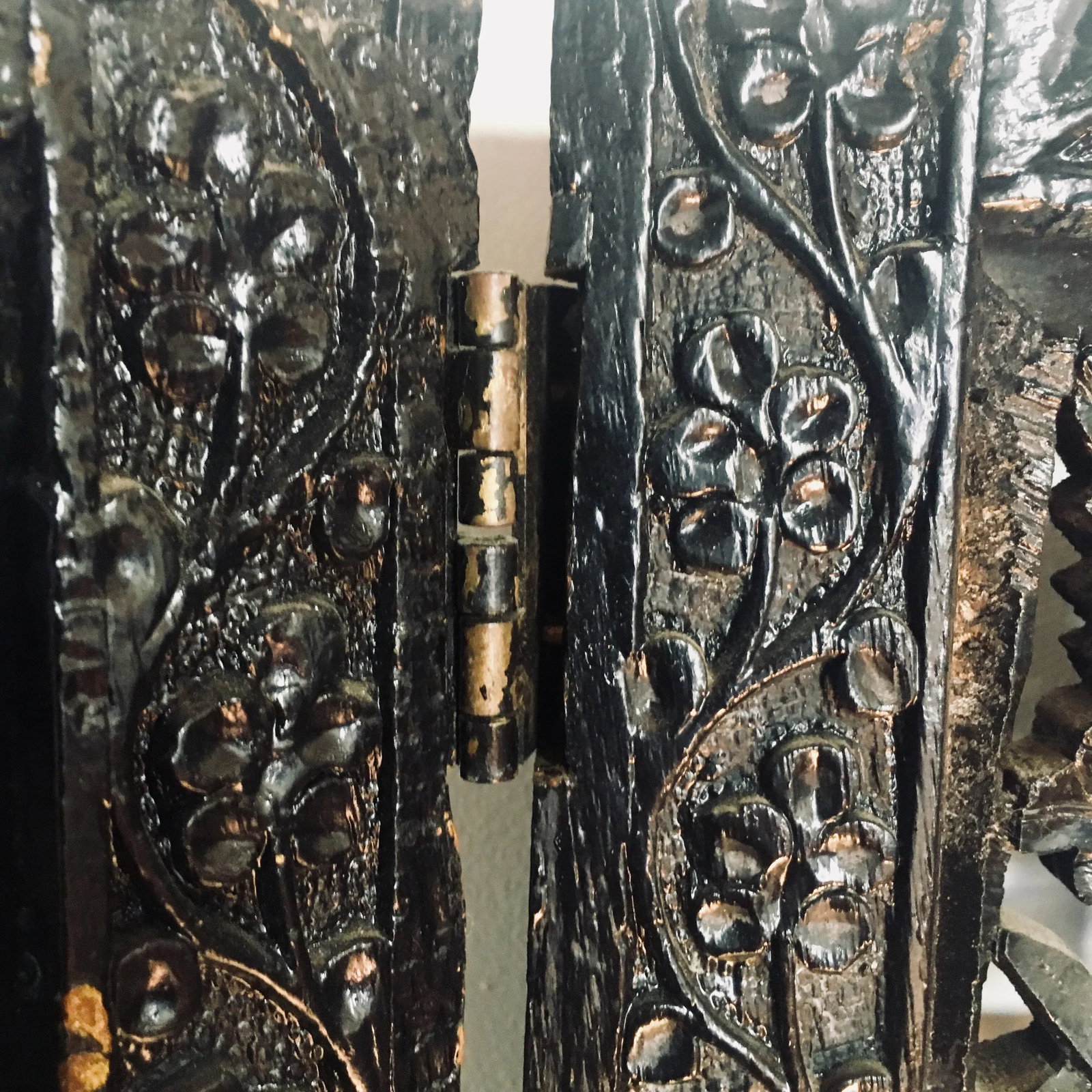Aesthetic Movement Style Ebonized Tri-Panel Folding Screen - 12