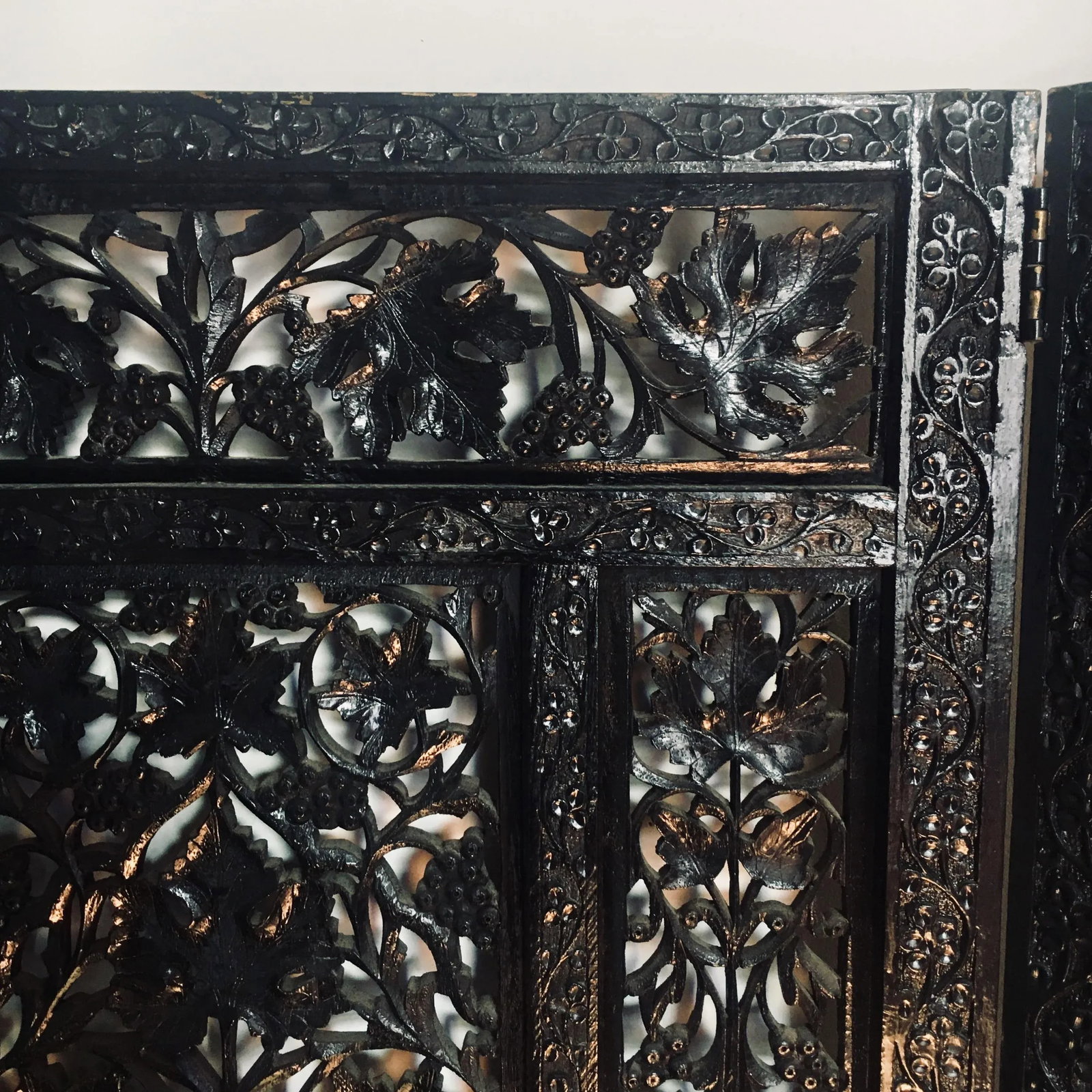 Aesthetic Movement Style Ebonized Tri-Panel Folding Screen - 3