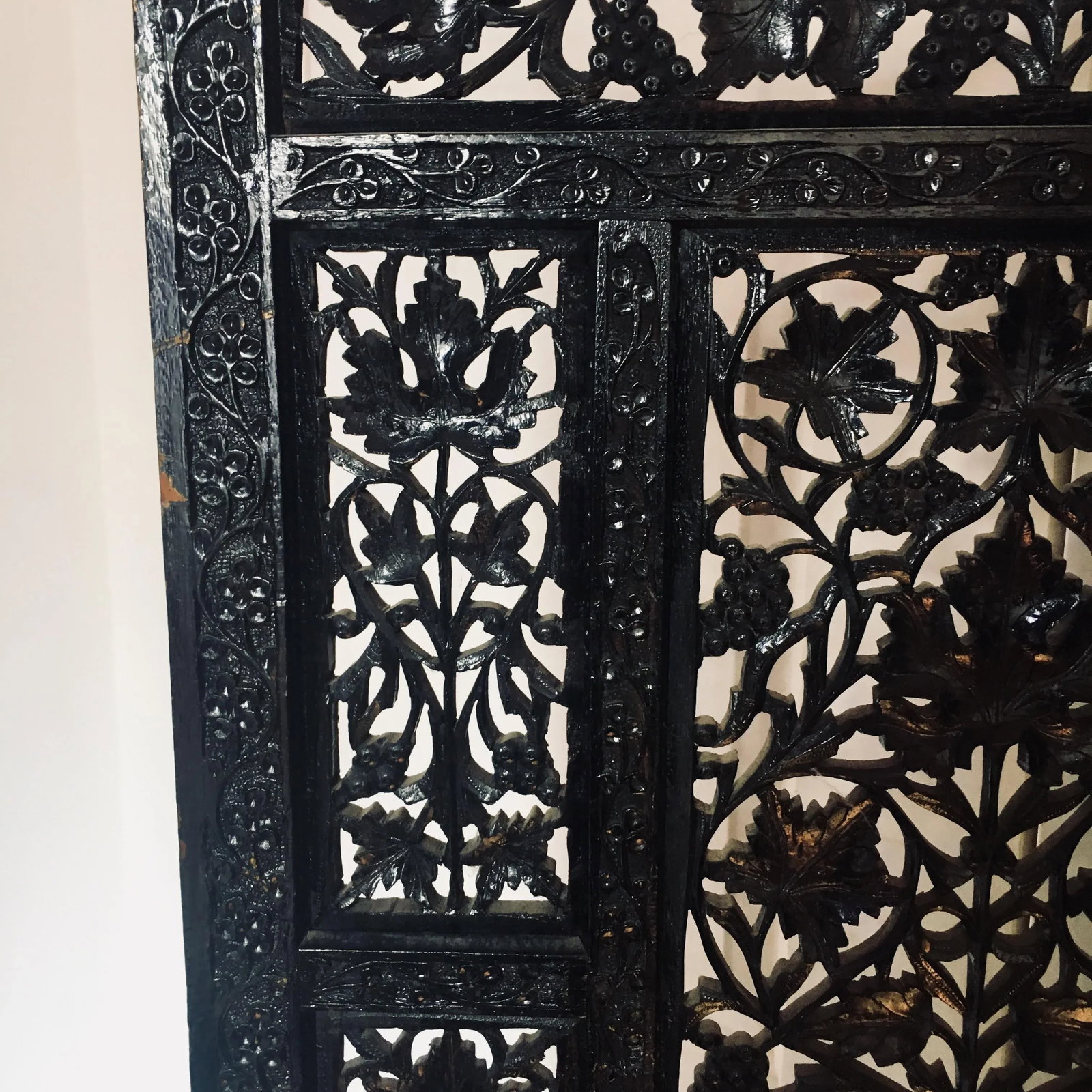 Aesthetic Movement Style Ebonized Tri-Panel Folding Screen - 5