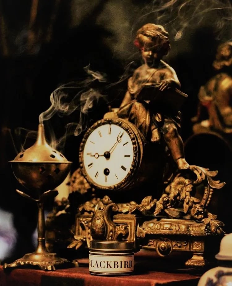 Victorian Ormolu Mantel Clock - 6