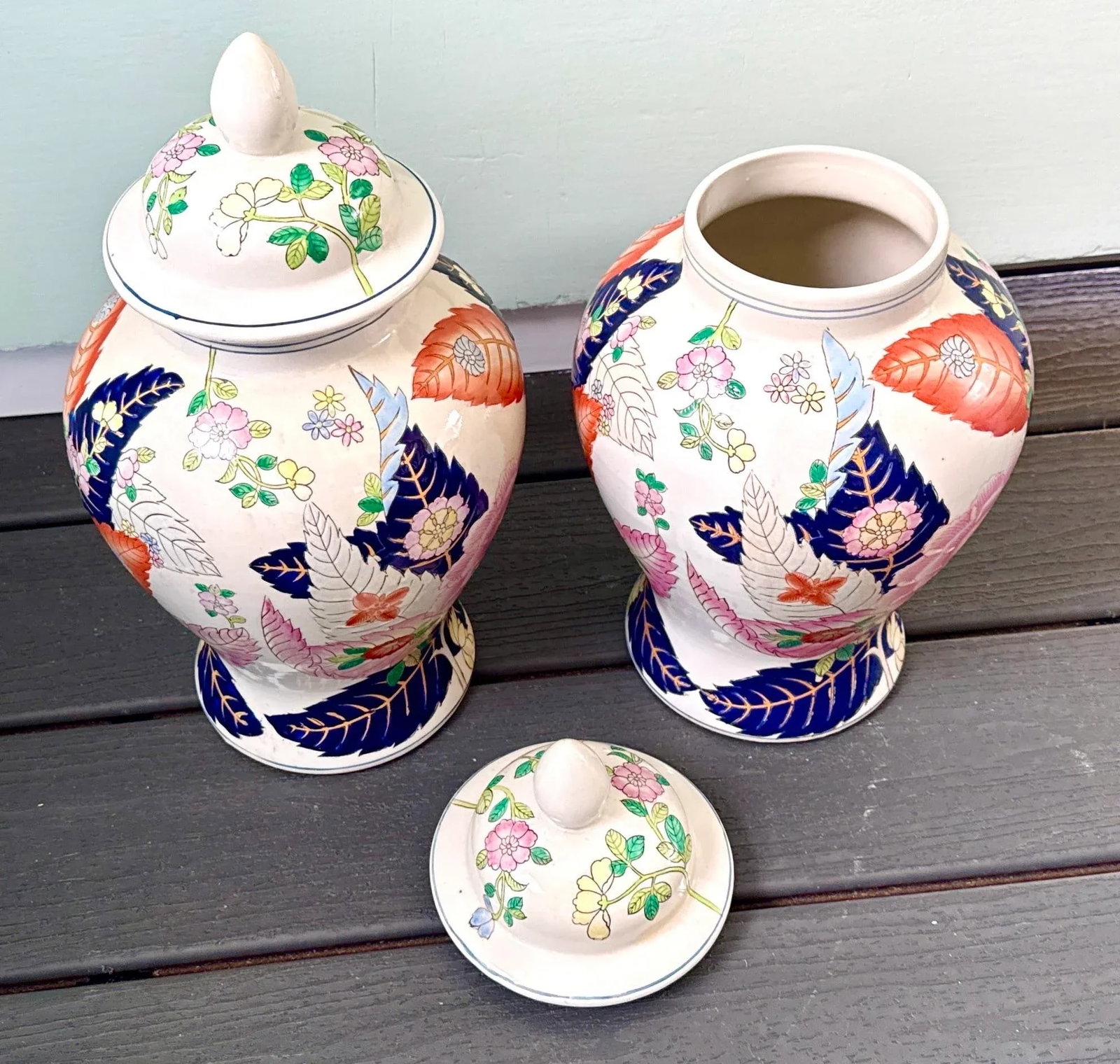 20th Century Vintage Tobacco Leaf Lidded Temple / Ginger Jars - 11