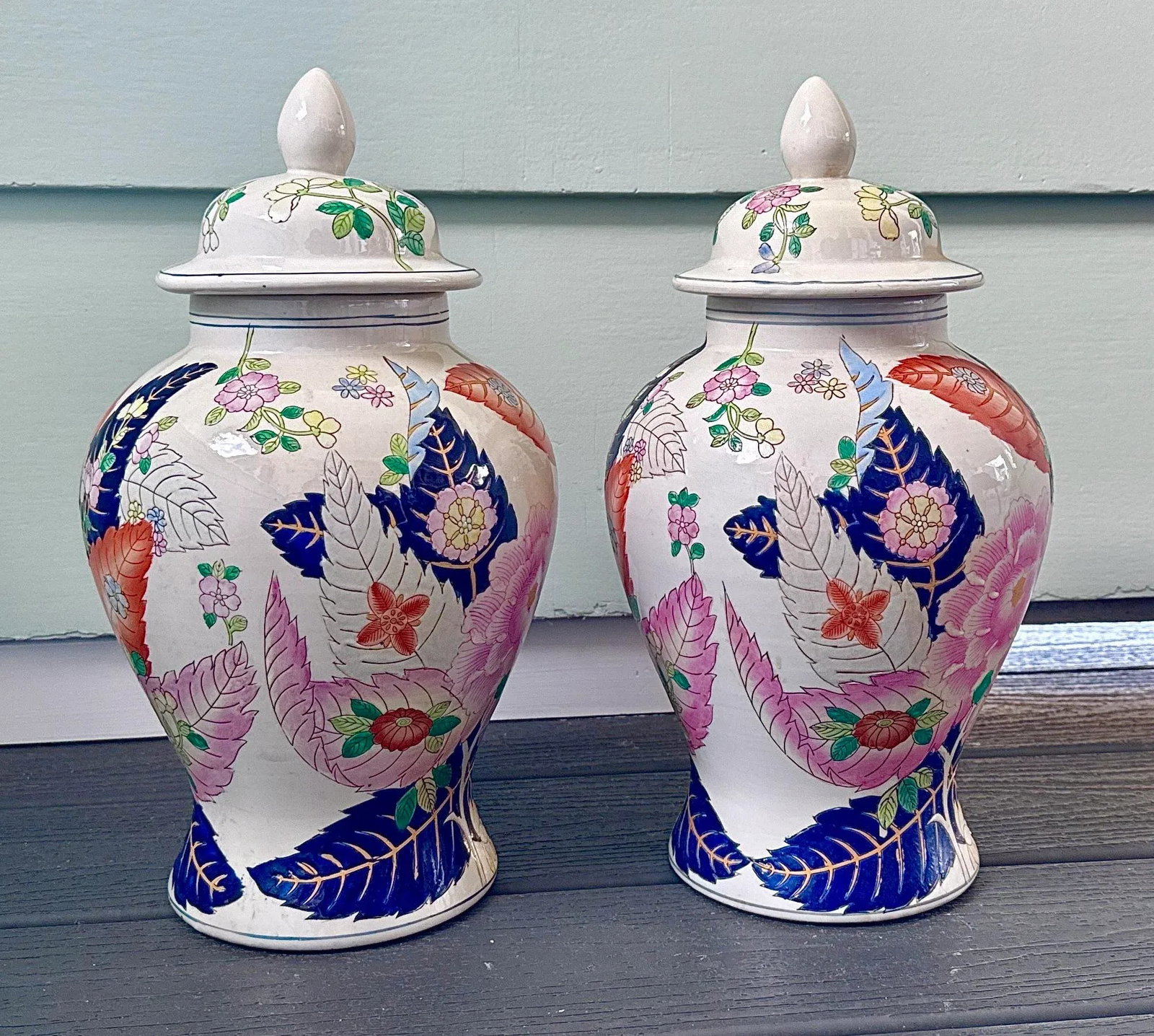 20th Century Vintage Tobacco Leaf Lidded Temple / Ginger Jars - 12