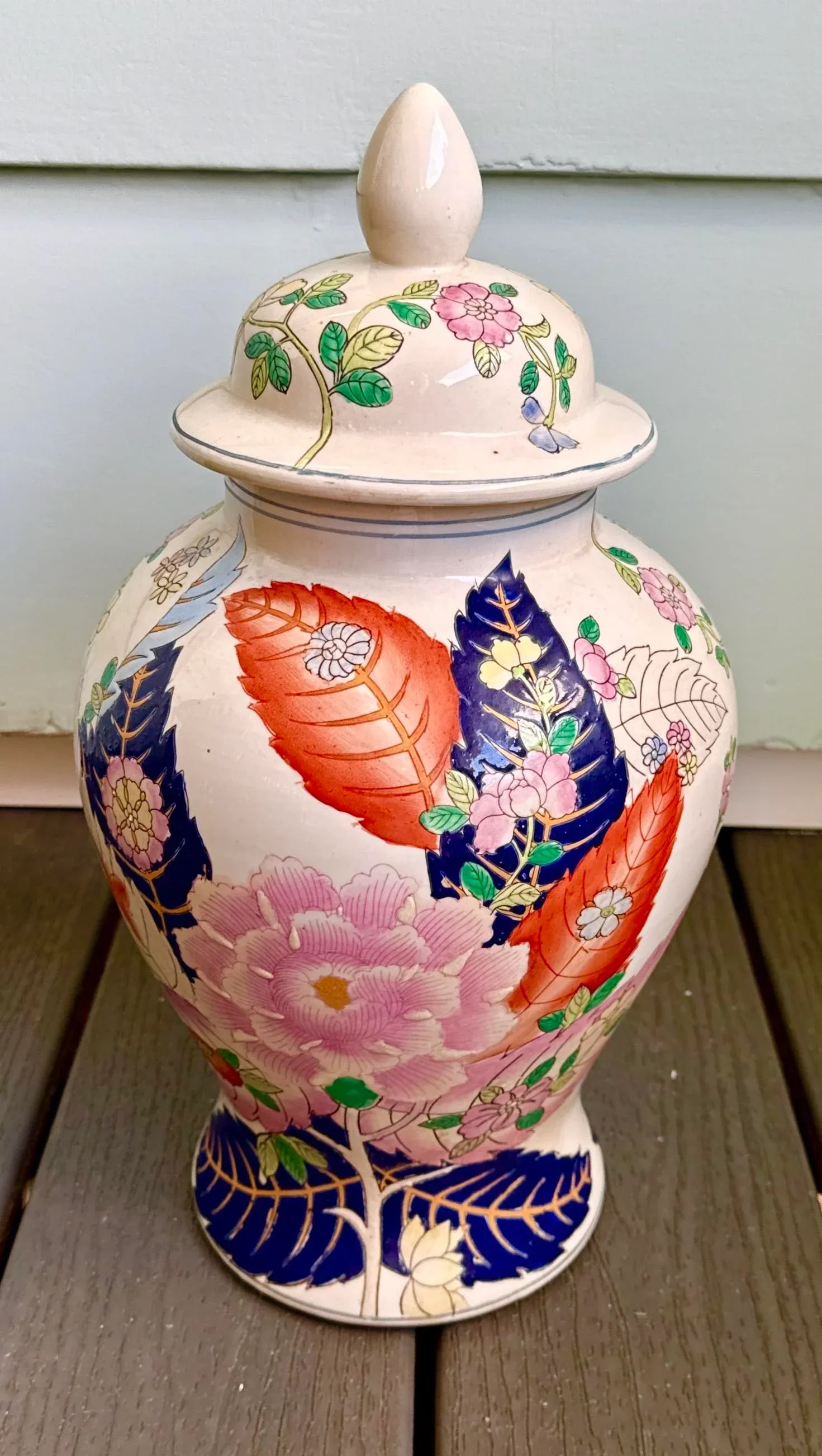 20th Century Vintage Tobacco Leaf Lidded Temple / Ginger Jars - 6